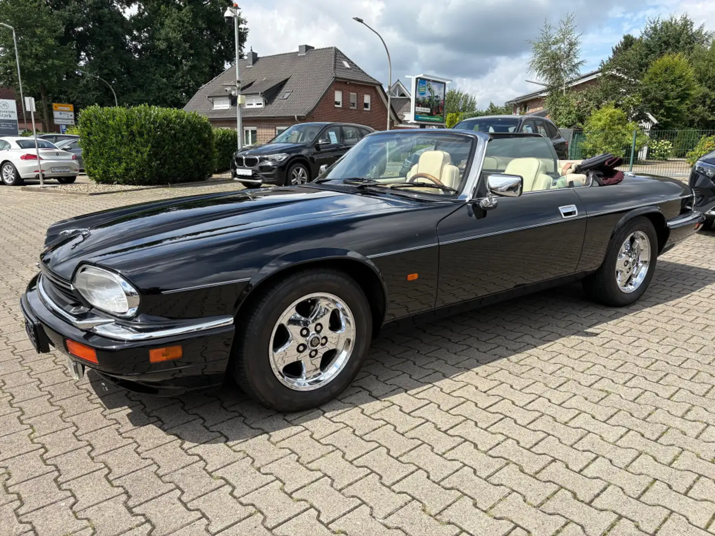 Jaguar XJS Cabrio 4.0 Convertible 1.Hand+Top Zustand Negru - 1