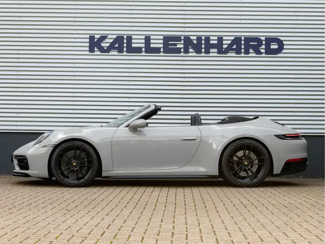 Porsche 992 view 6