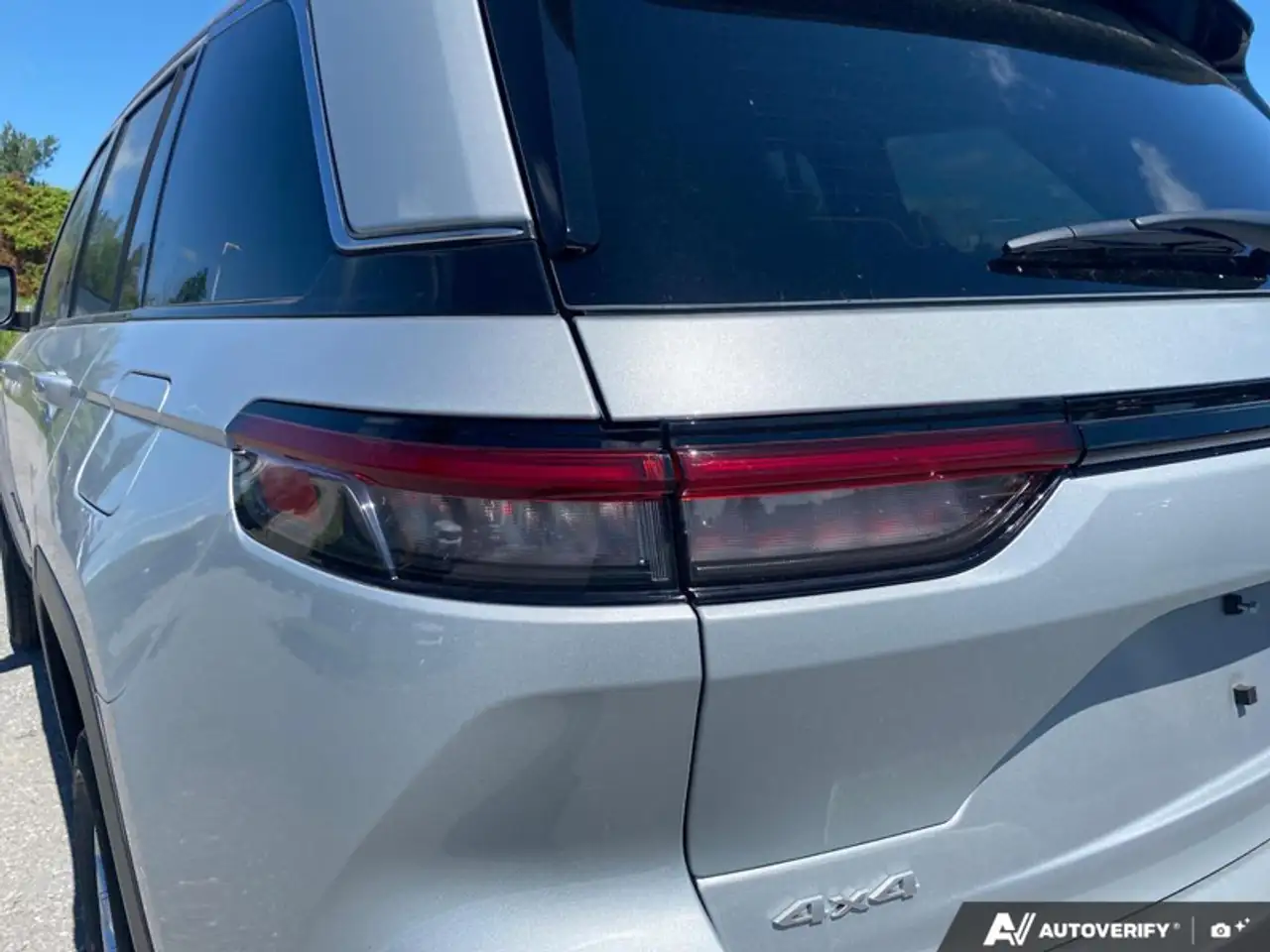 Jeep Grand Cherokee снимка Jeep Grand Cherokee