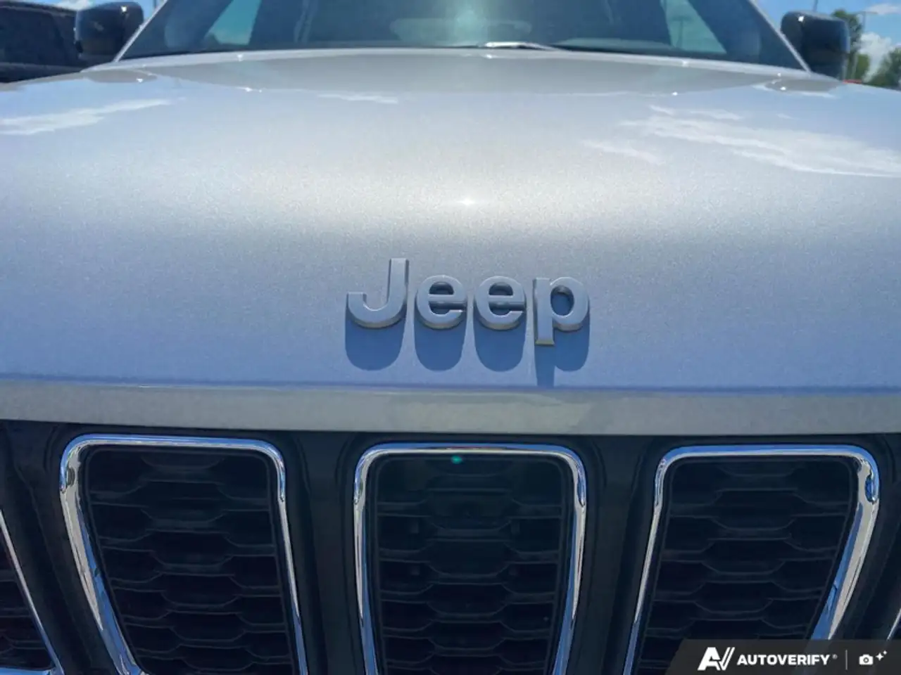 Jeep Grand Cherokee снимка Jeep Grand Cherokee
