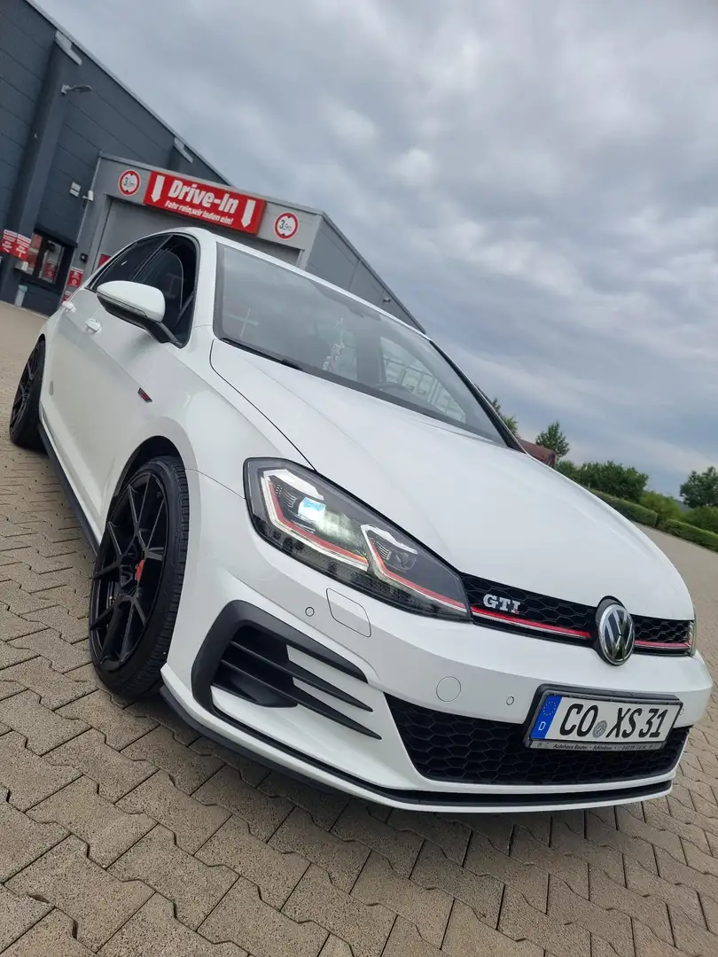 Volkswagen Golf GTI 7 Facelift LED Lückenlos VW-SERVICE Rotiform 300PS - 2