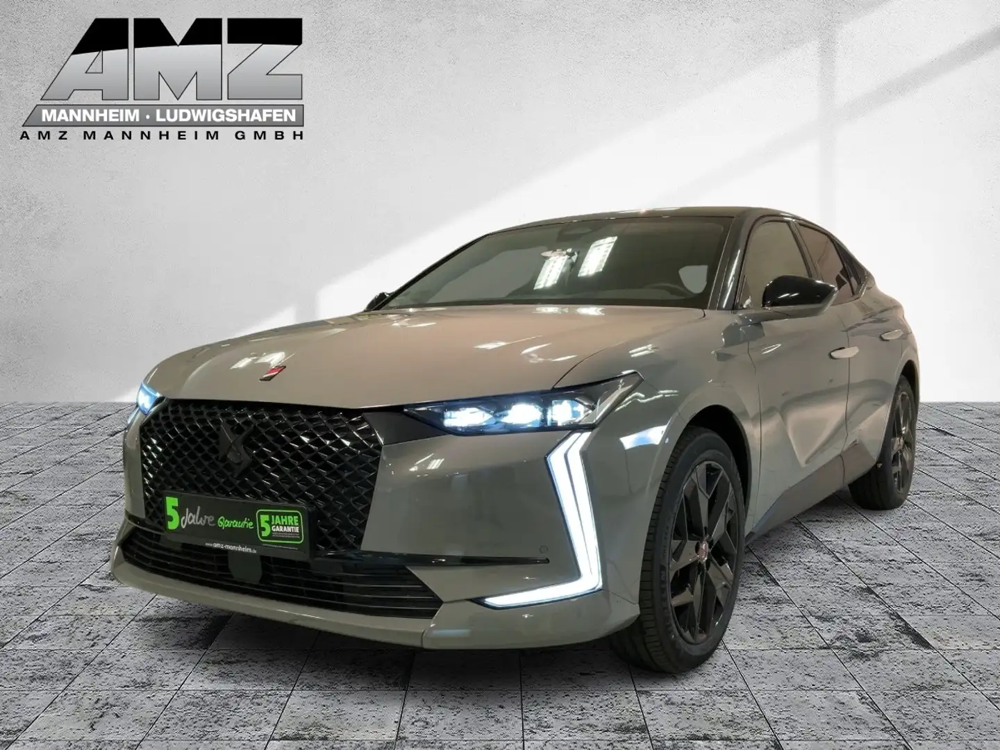DS Automobiles DS 4 4 Hybrid 225 (Plug-In) S&S E-Tense Performance Lin Šedá - 2