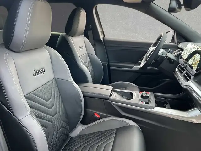 Jeep Compass view 6