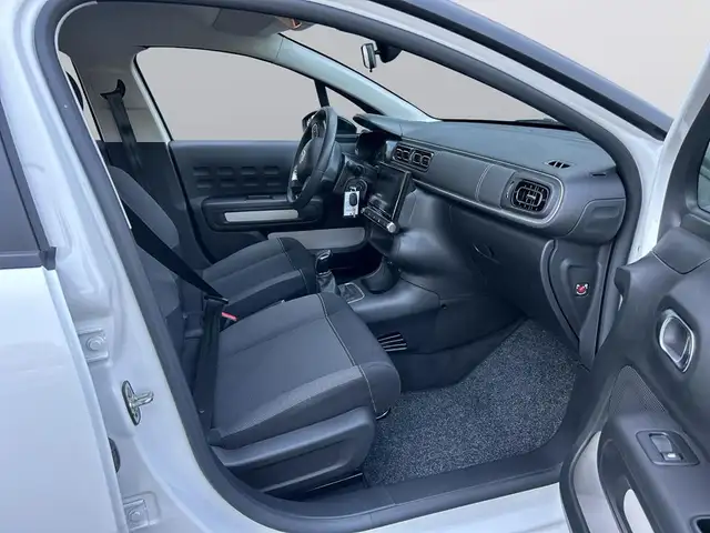 Citroen C3 view 11