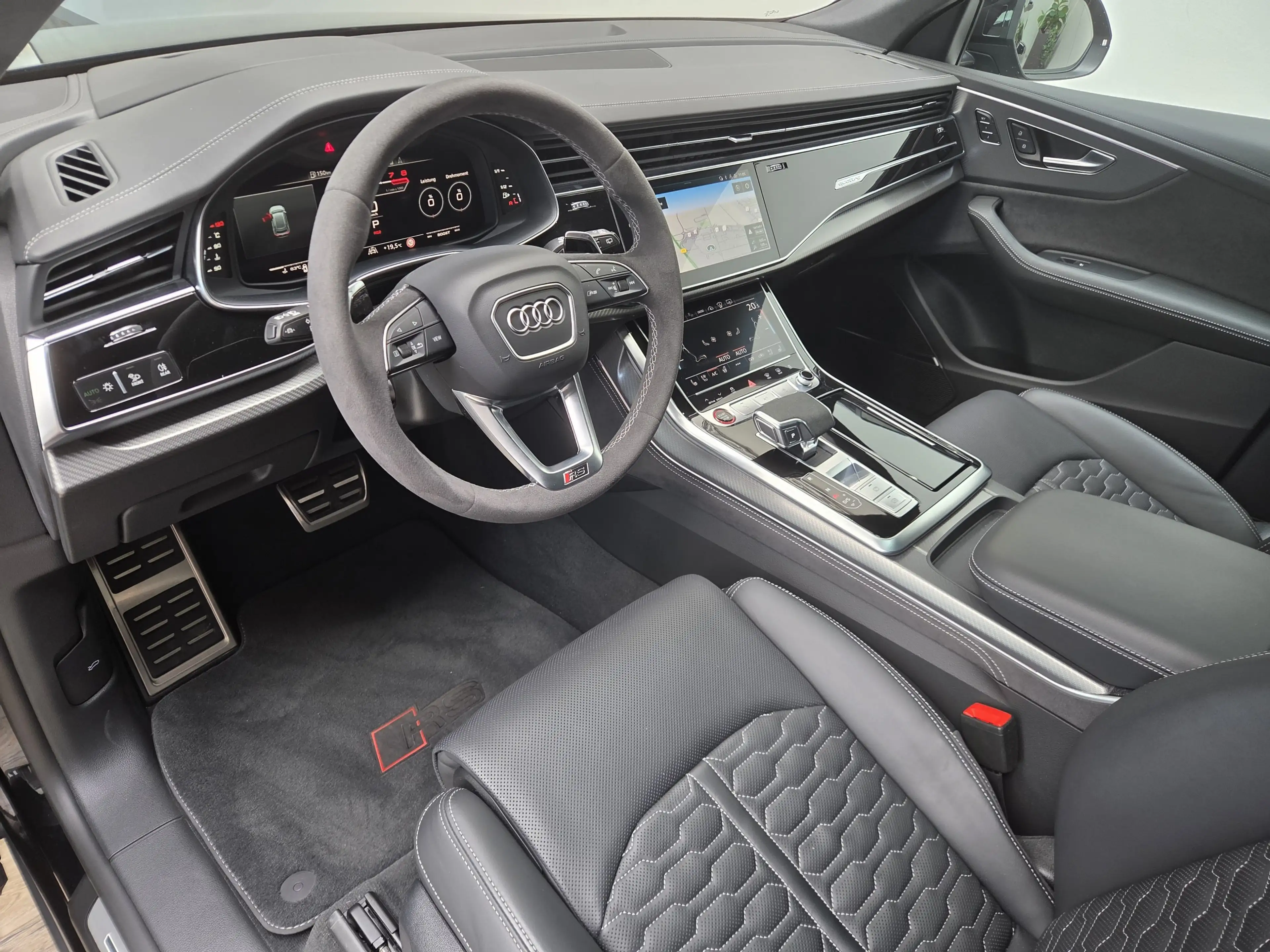Audi RS Q8 Sportabgas AHK Standhzg. Black+ RS-Design — photo 8