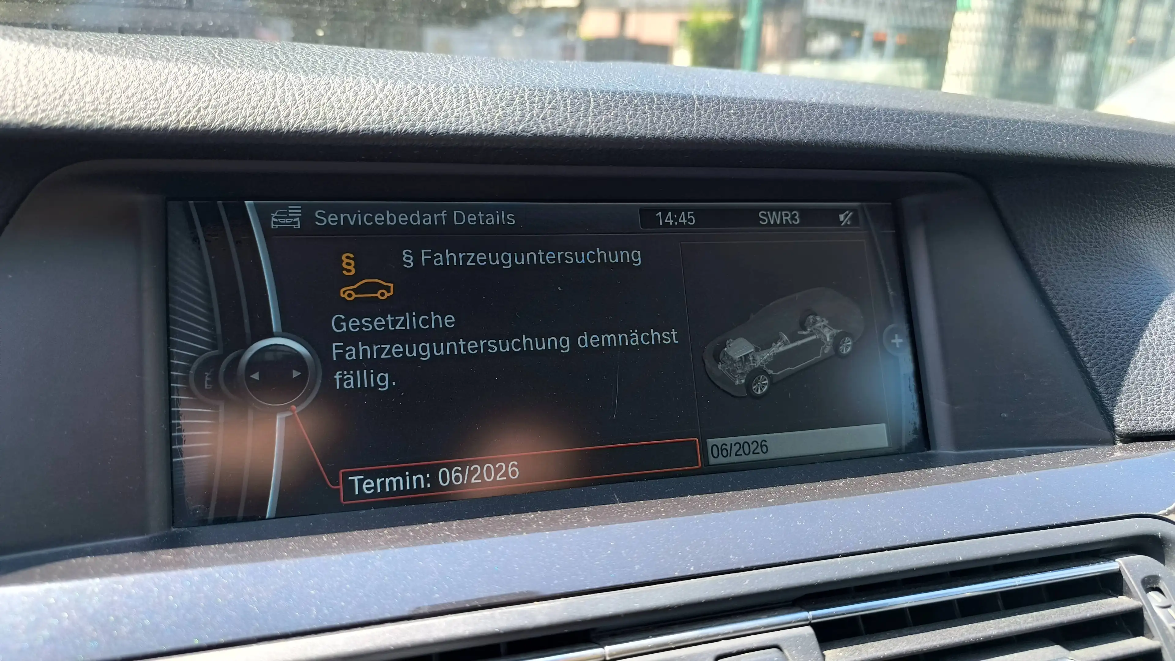 BMW 525 d Touring — photo 11