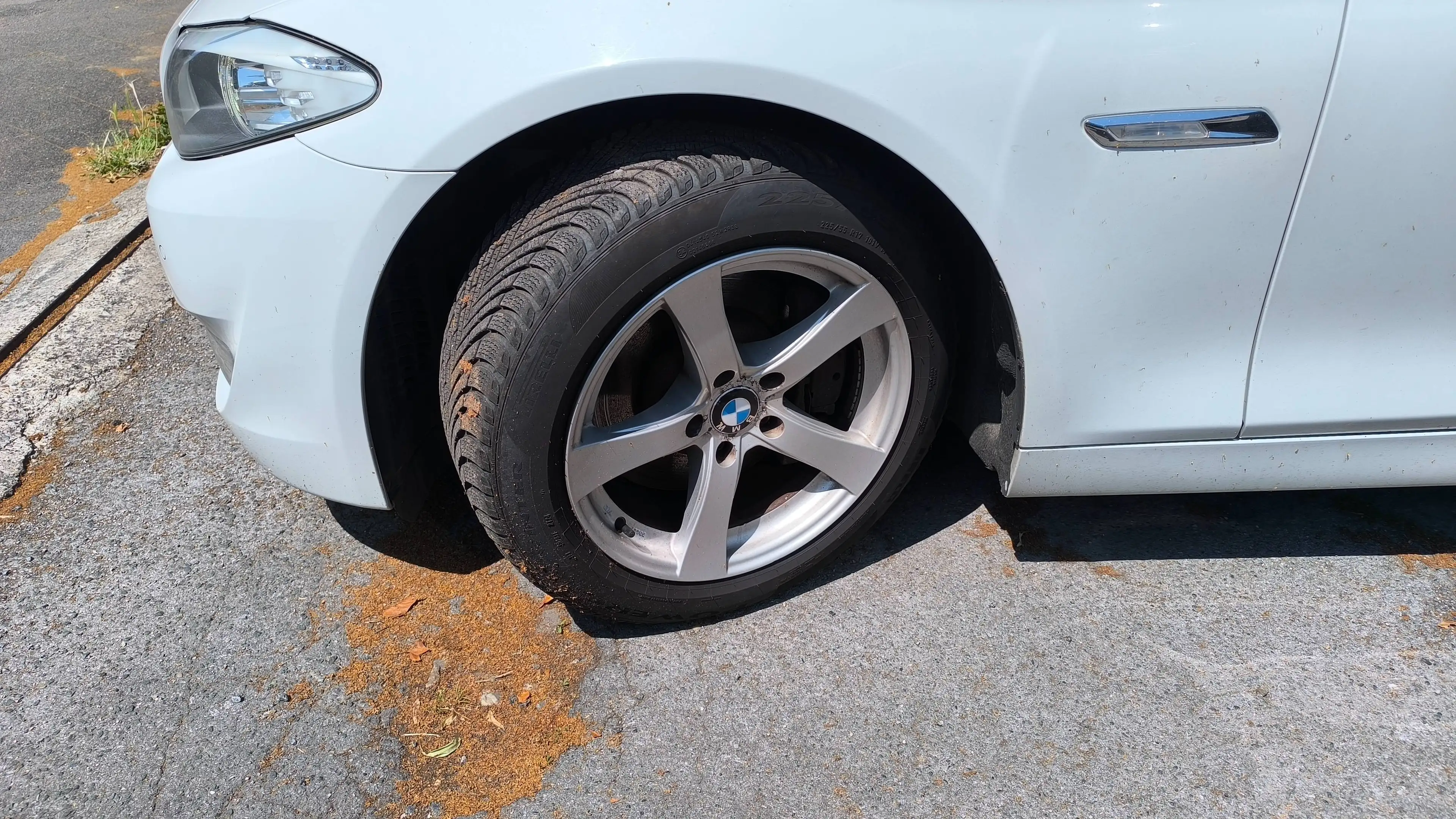 BMW 525 d Touring — photo 13
