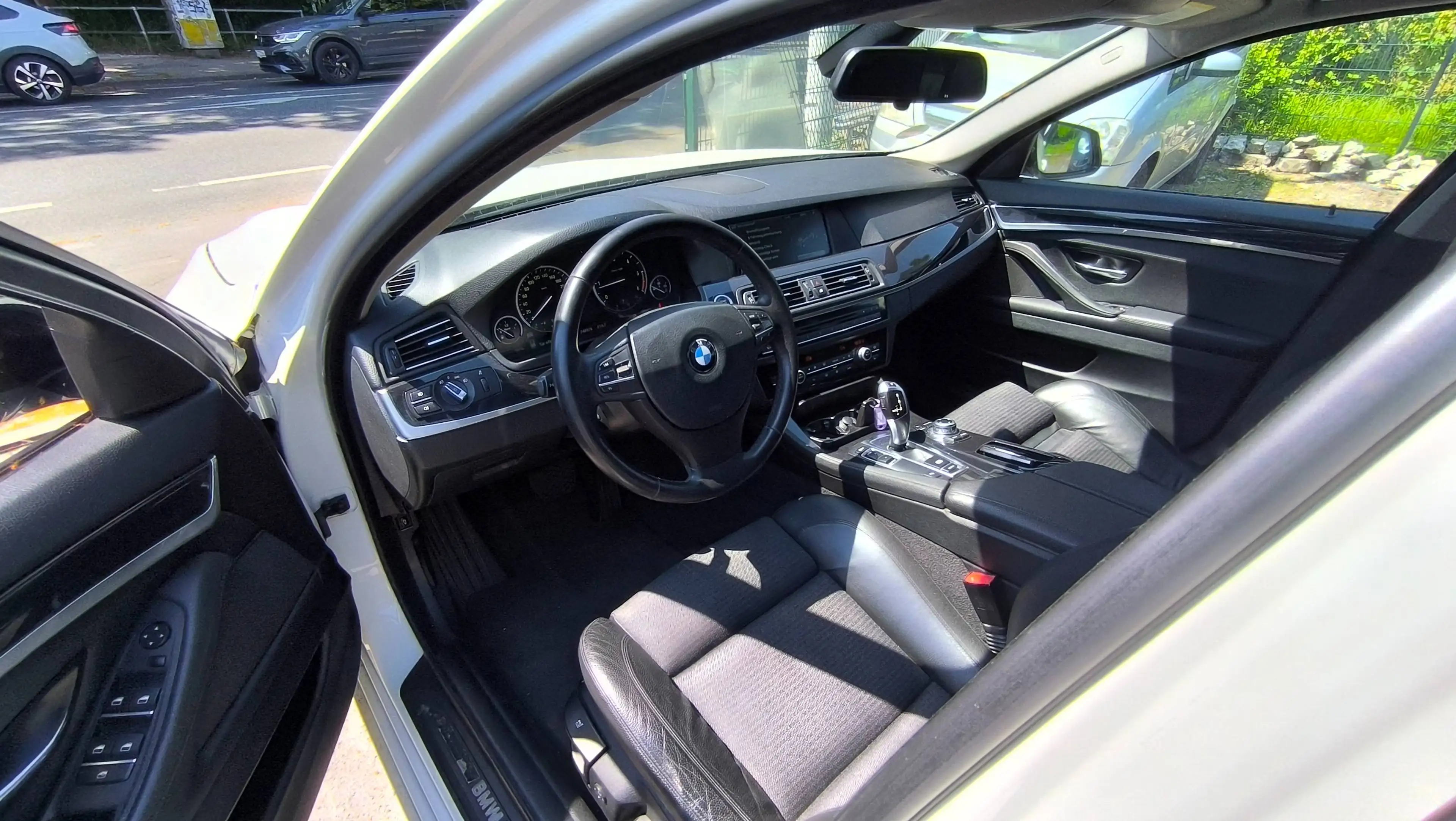 BMW 525 d Touring — photo 5