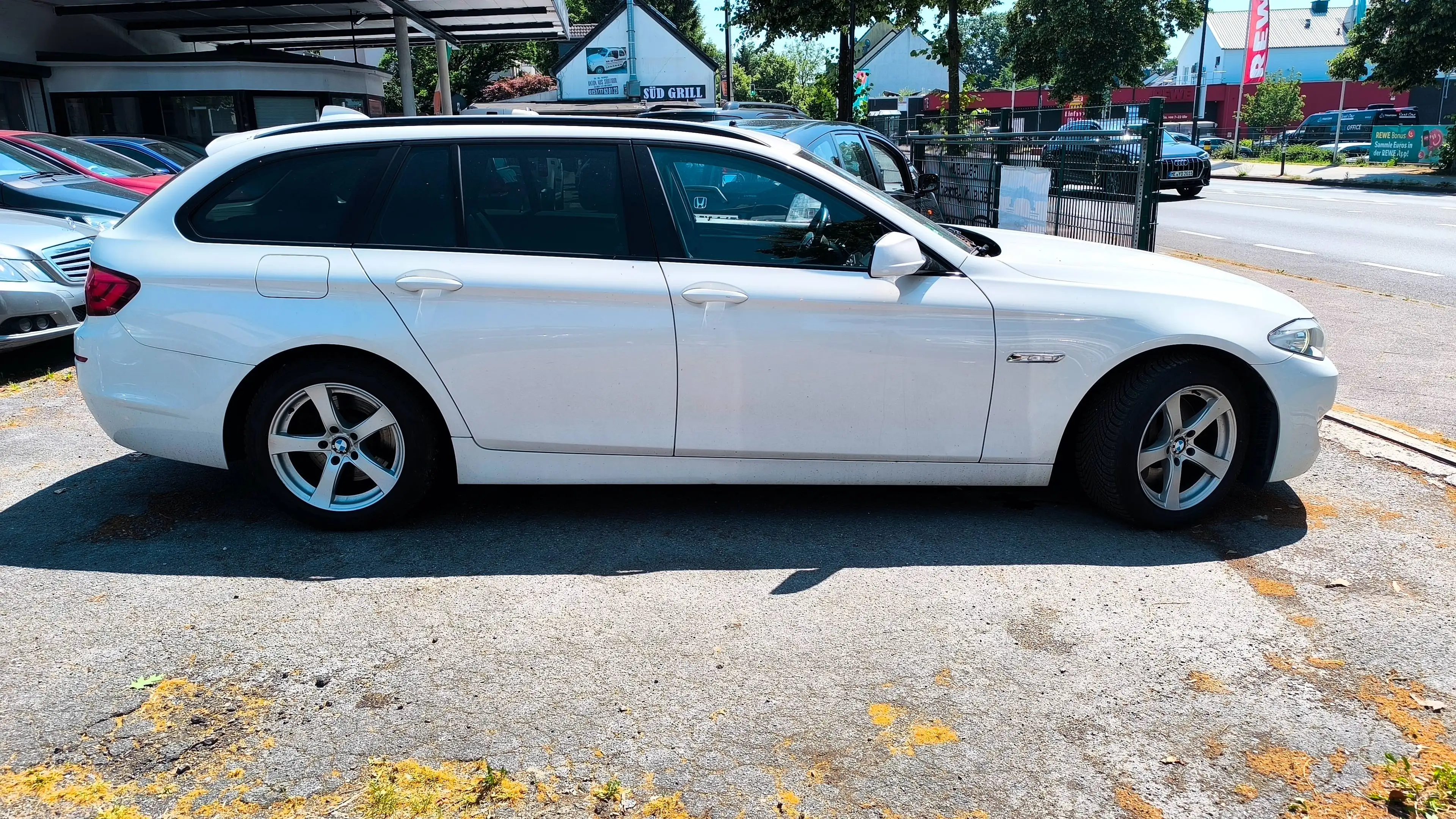 BMW 525 d Touring — photo 4