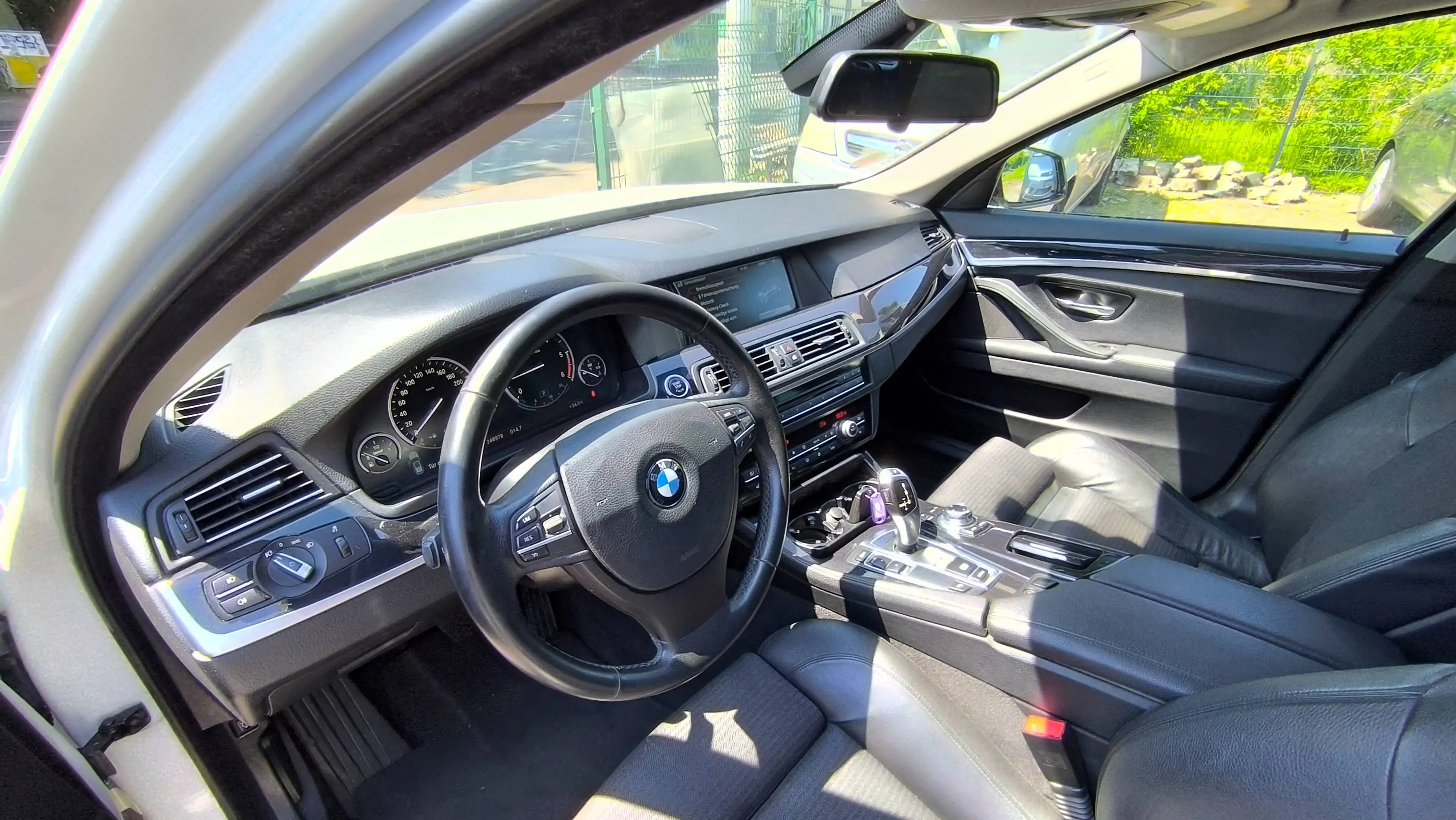 BMW 525 d Touring — photo 8