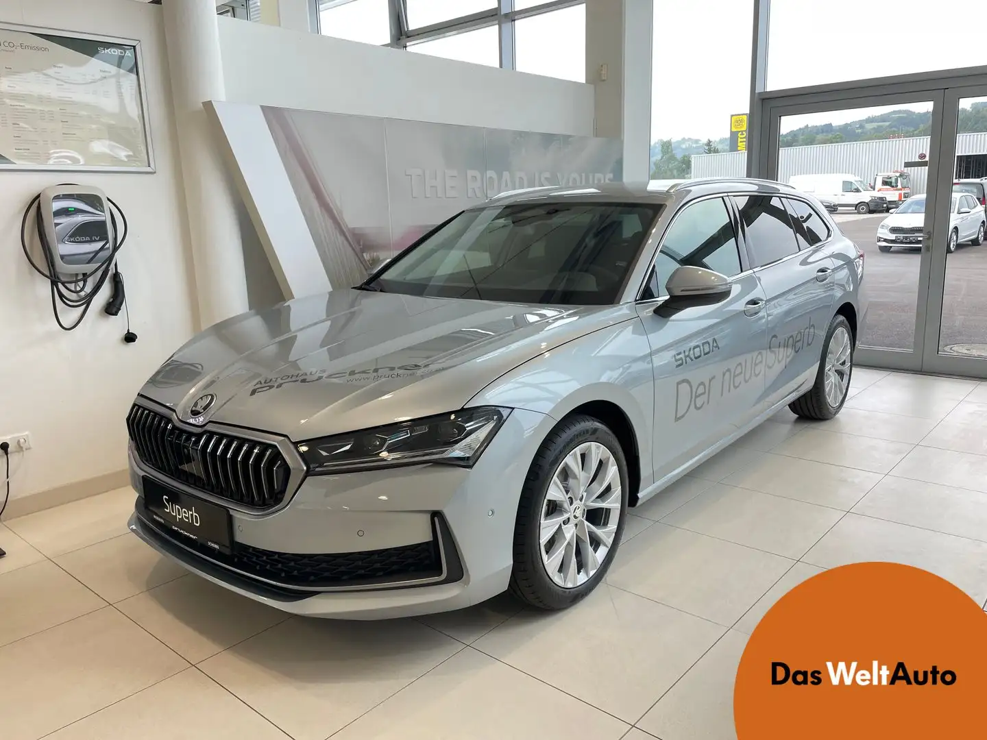 Skoda Superb Selection TSI mHEV DSG Silber - 1