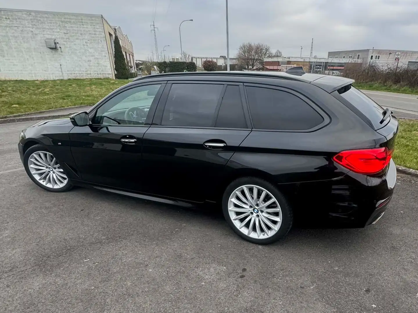 BMW 530 Touring 530 dXAS (EU6c) Pack M utilitaire Noir - 2