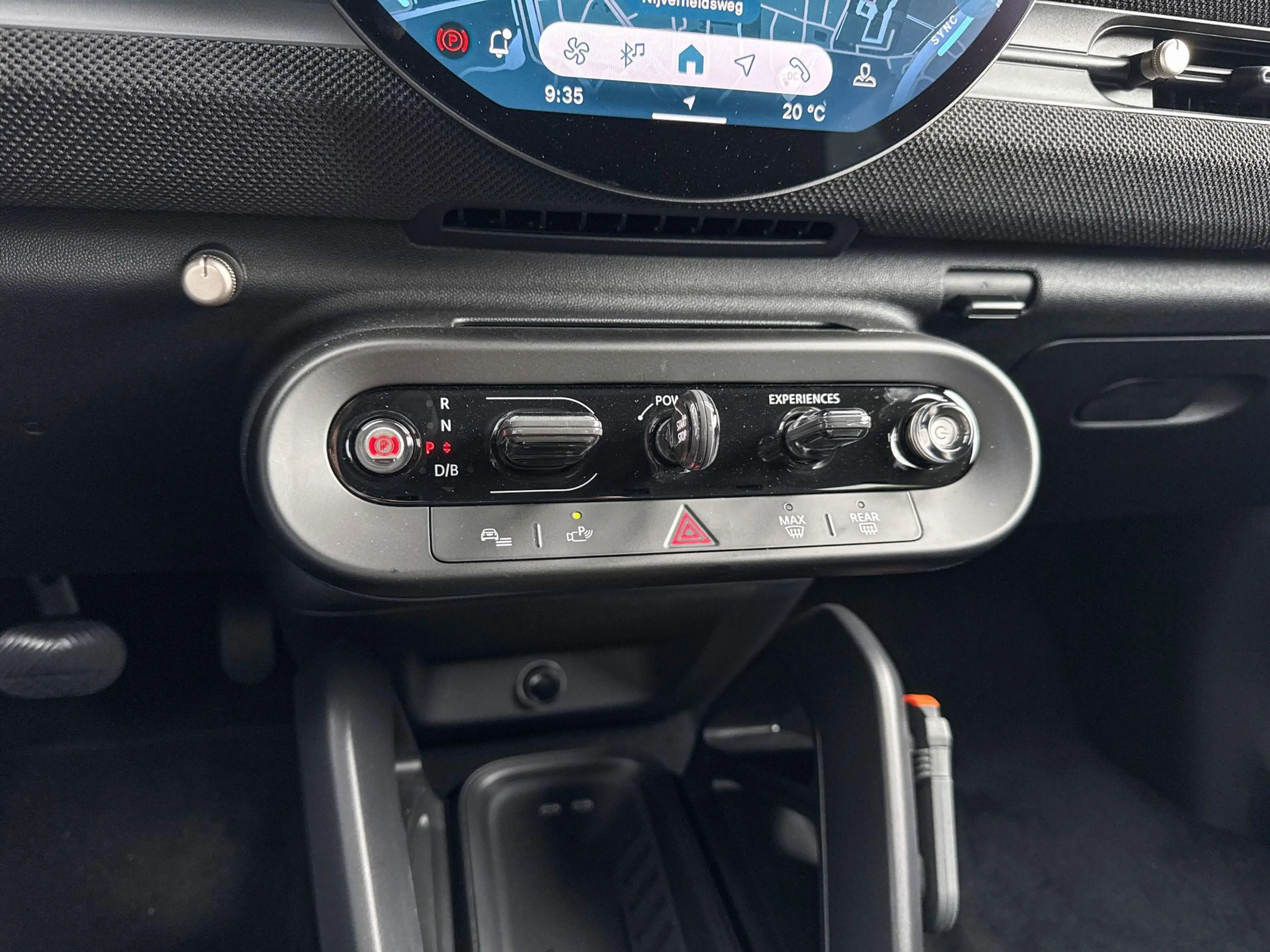 MINI Aceman SE Favoured XL 54.2 kWh | 19 Hexagram Spoke 2-tone — photo 15