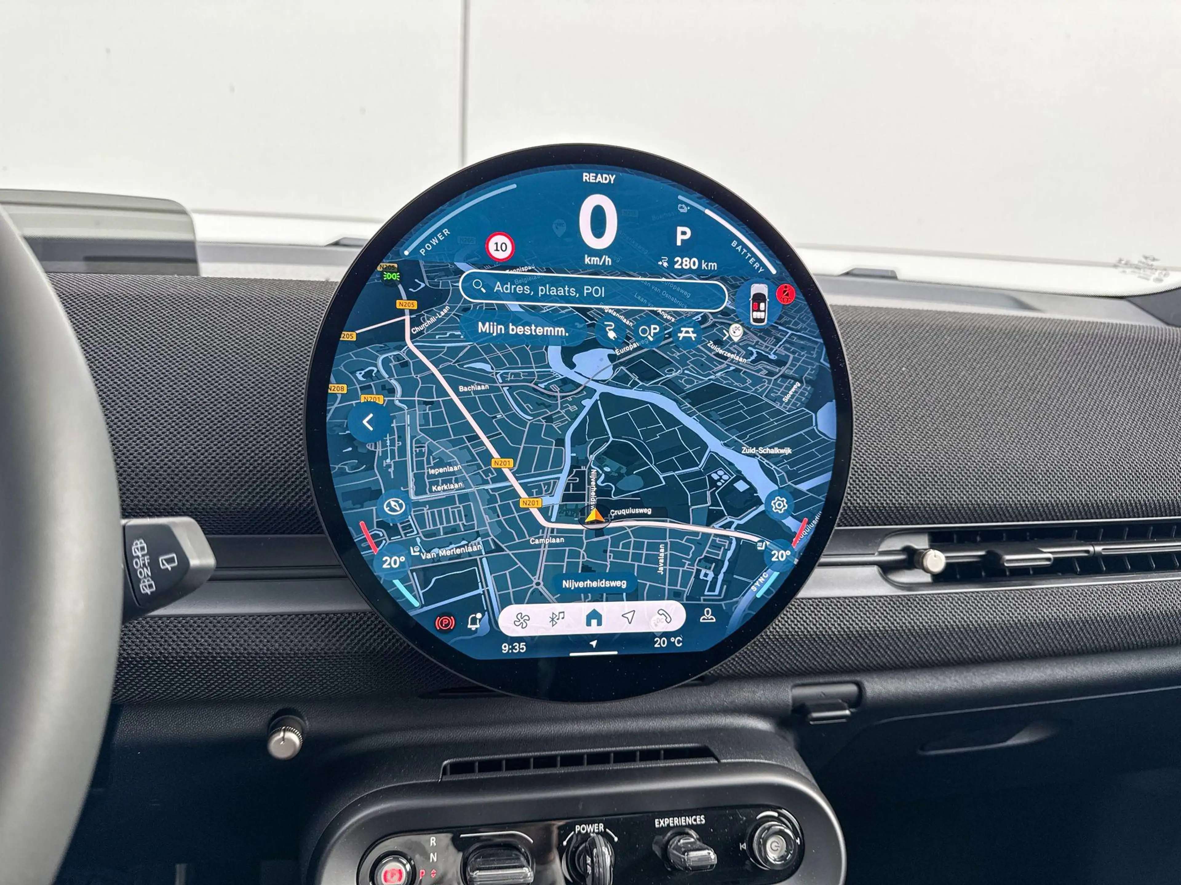 MINI Aceman SE Favoured XL 54.2 kWh | 19 Hexagram Spoke 2-tone — photo 13