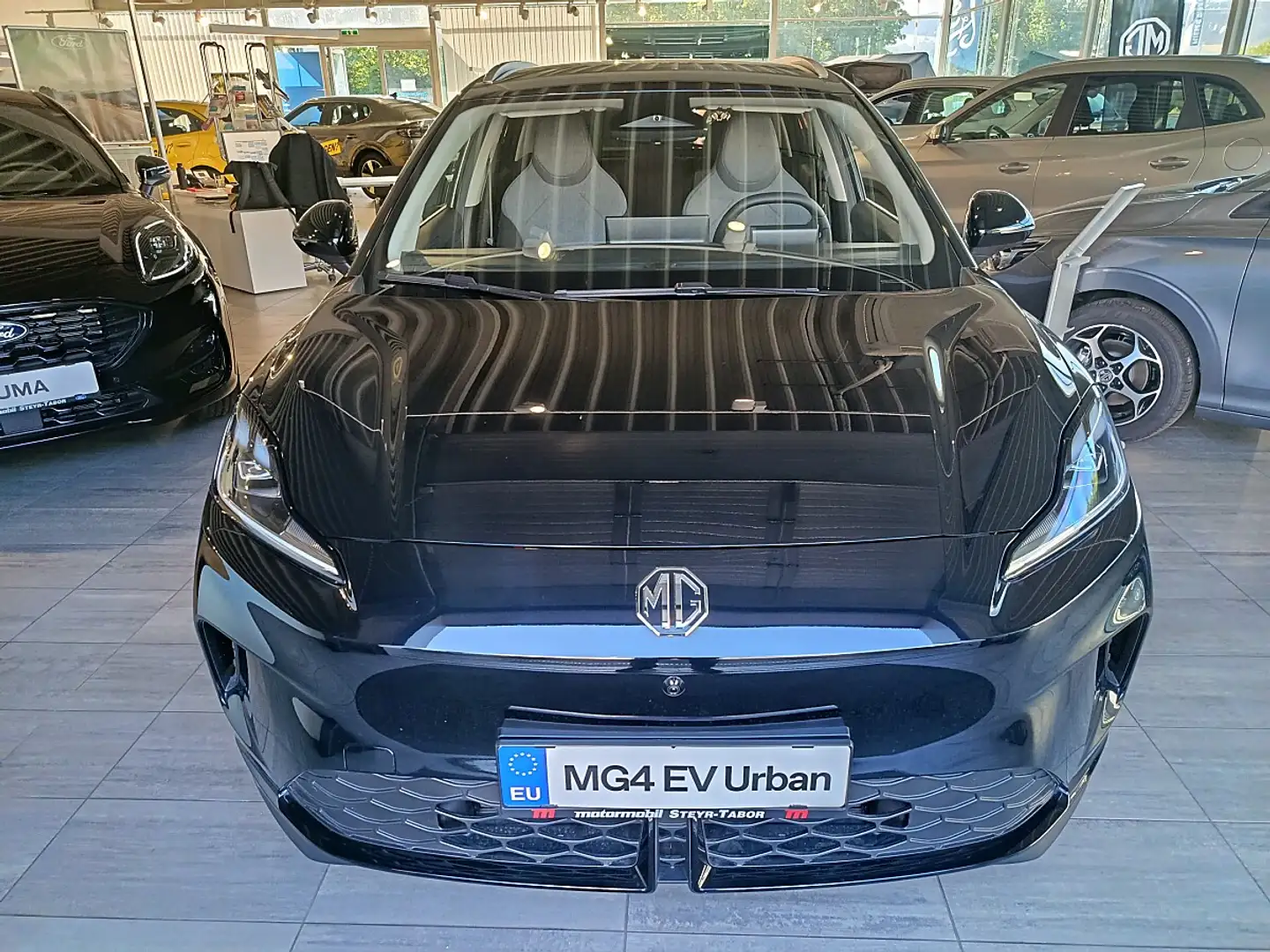 MG MG4 EV Urban 54 kWh Luxury Schwarz - 2
