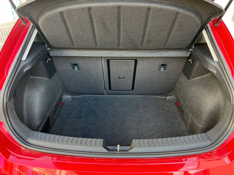 SEAT Leon 1.5 eTSI FR NAV SHZ LED KAM ACC — photo 18