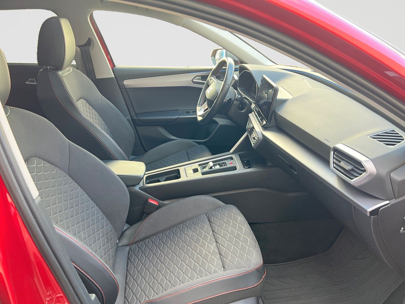 SEAT Leon 1.5 eTSI FR NAV SHZ LED KAM ACC — photo 17