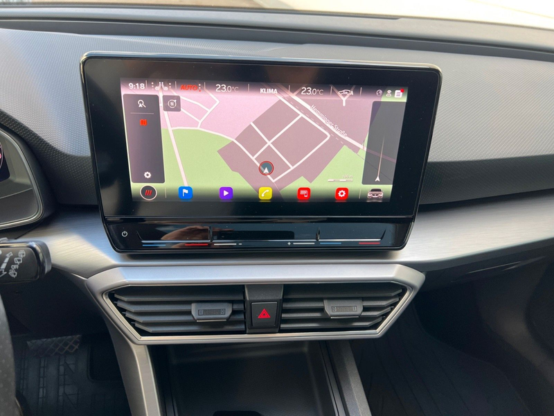 SEAT Leon 1.5 eTSI FR NAV SHZ LED KAM ACC — photo 19
