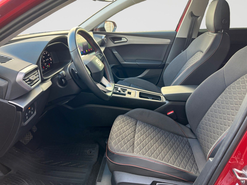 SEAT Leon 1.5 eTSI FR NAV SHZ LED KAM ACC — photo 10