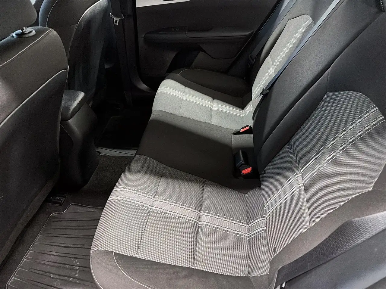 Kia Forte снимка Kia Forte