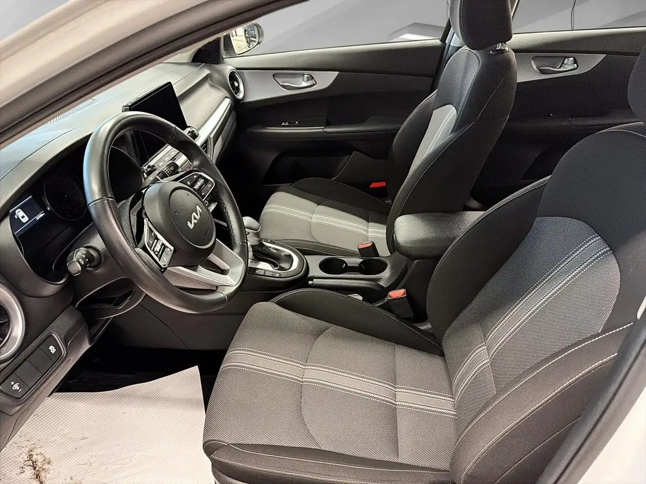 Kia Forte снимка Kia Forte