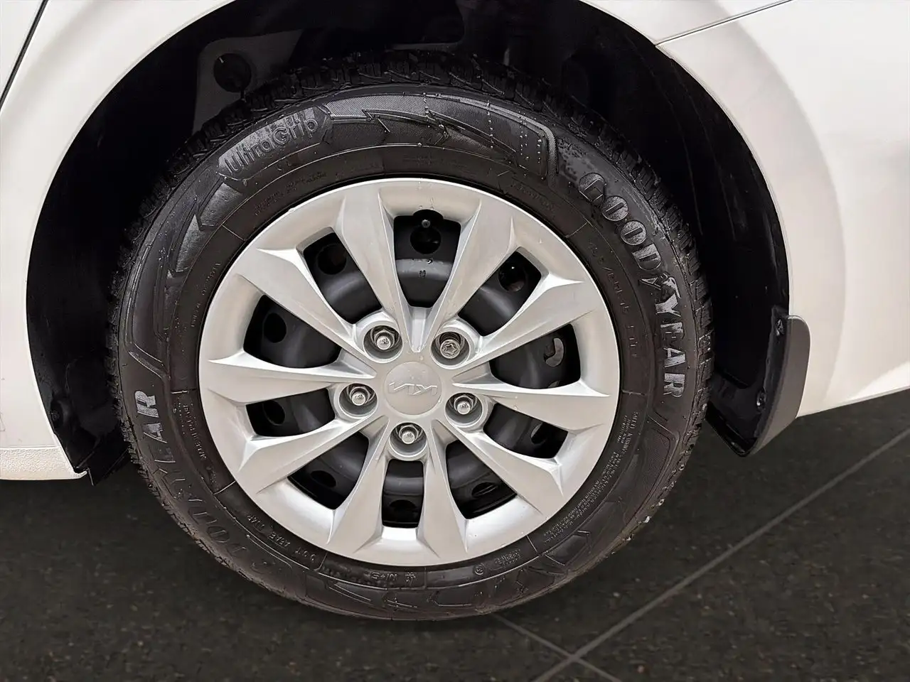 Kia Forte снимка Kia Forte