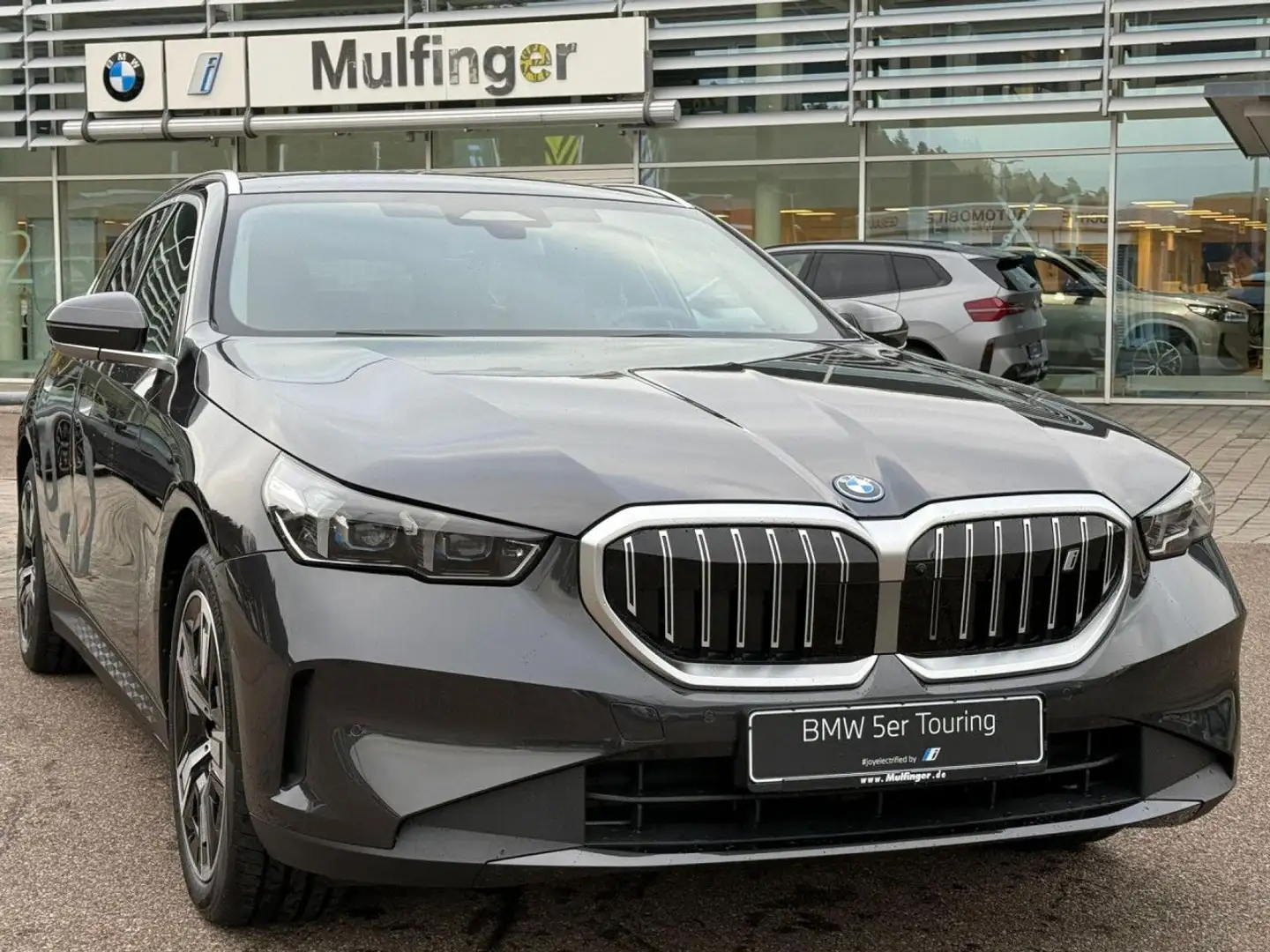 BMW i5 eDrive40 Touring HUD AHK  Autob.Assist Navi LED Grau - 2