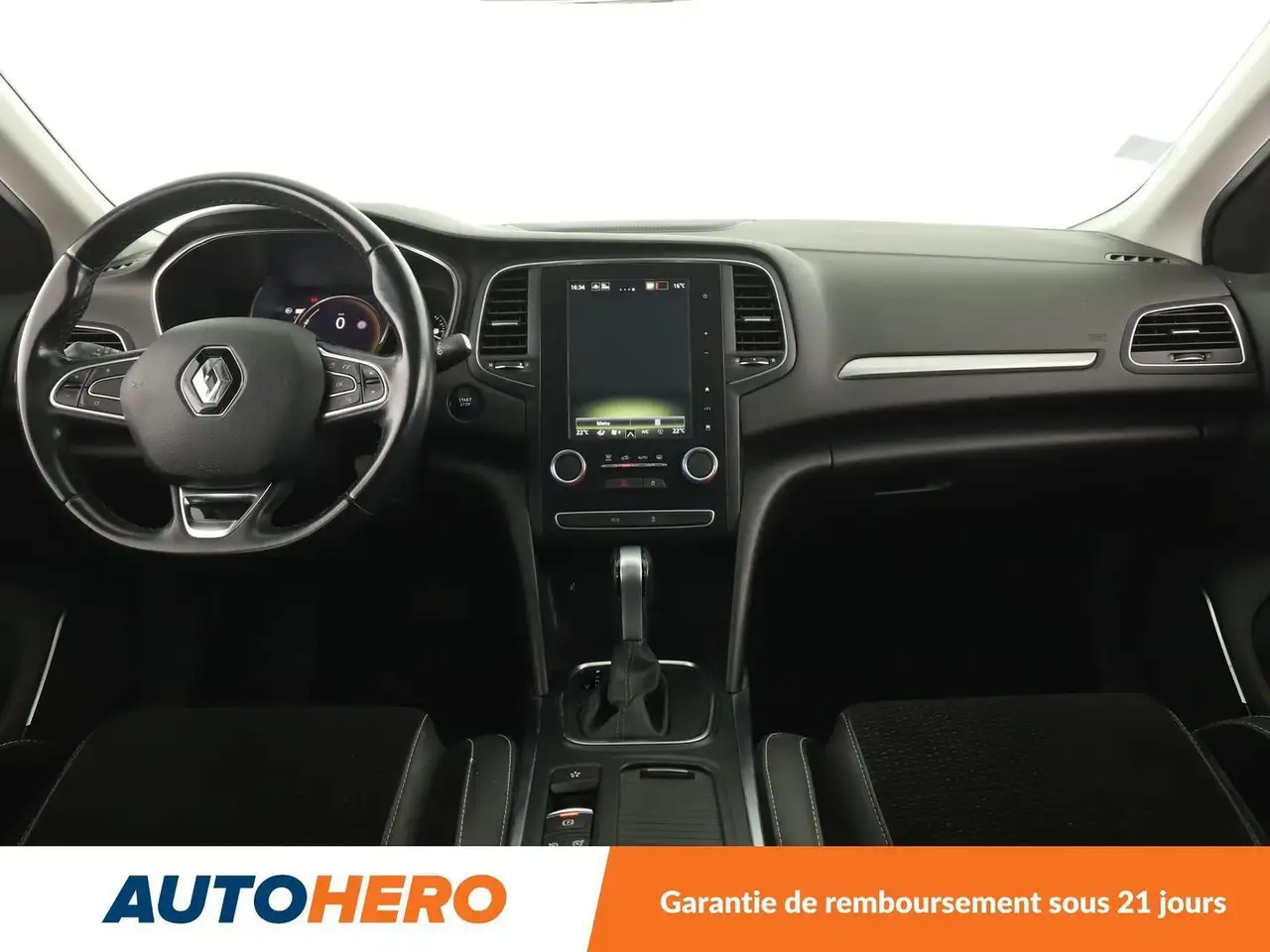 Renault Megane Citadine 5 portes — photo 12