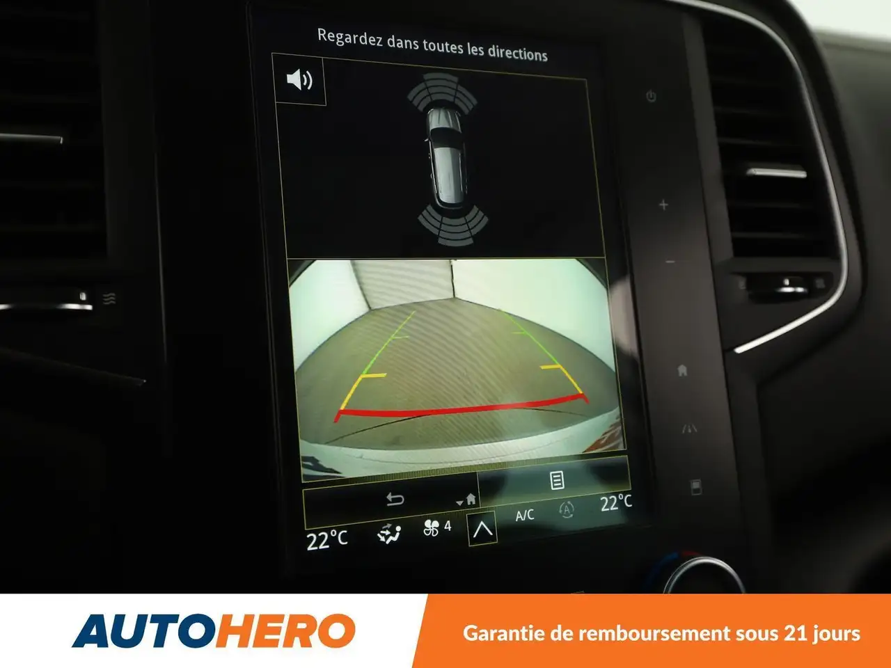 Renault Megane Citadine 5 portes — photo 26