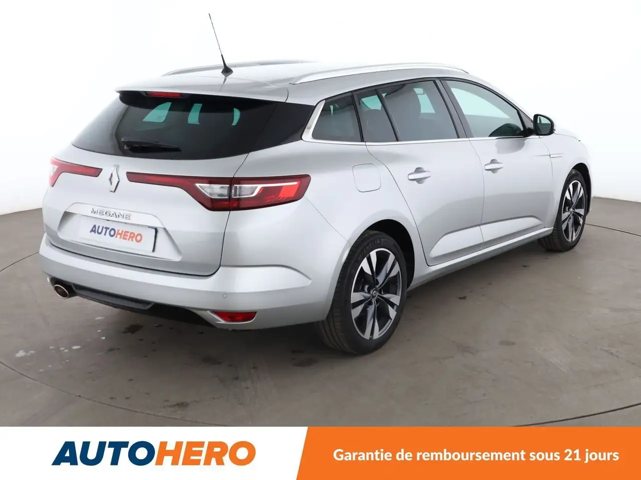 Renault Megane Citadine 5 portes — photo 6