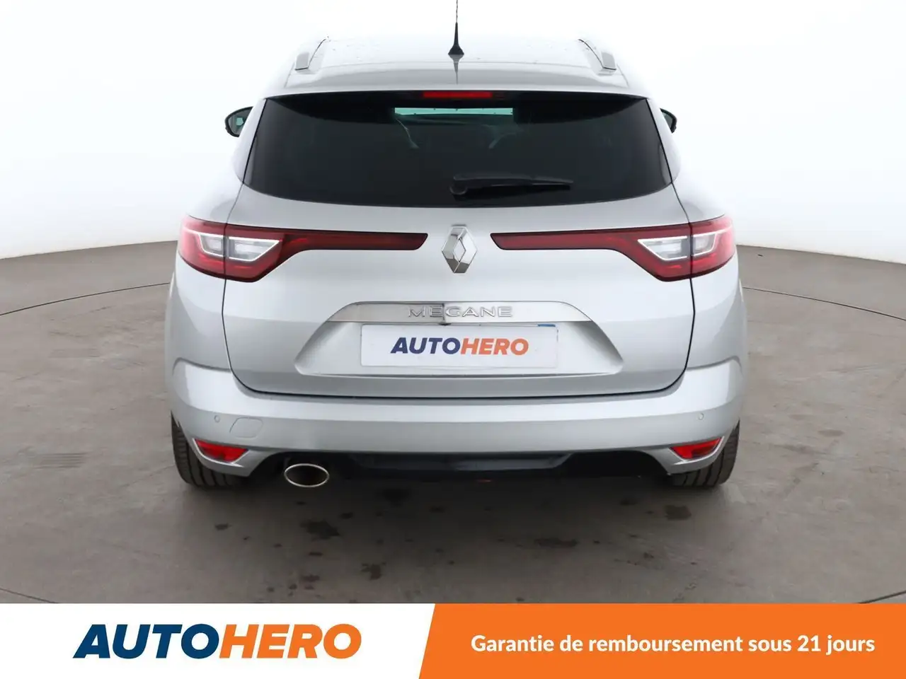 Renault Megane Citadine 5 portes — photo 5