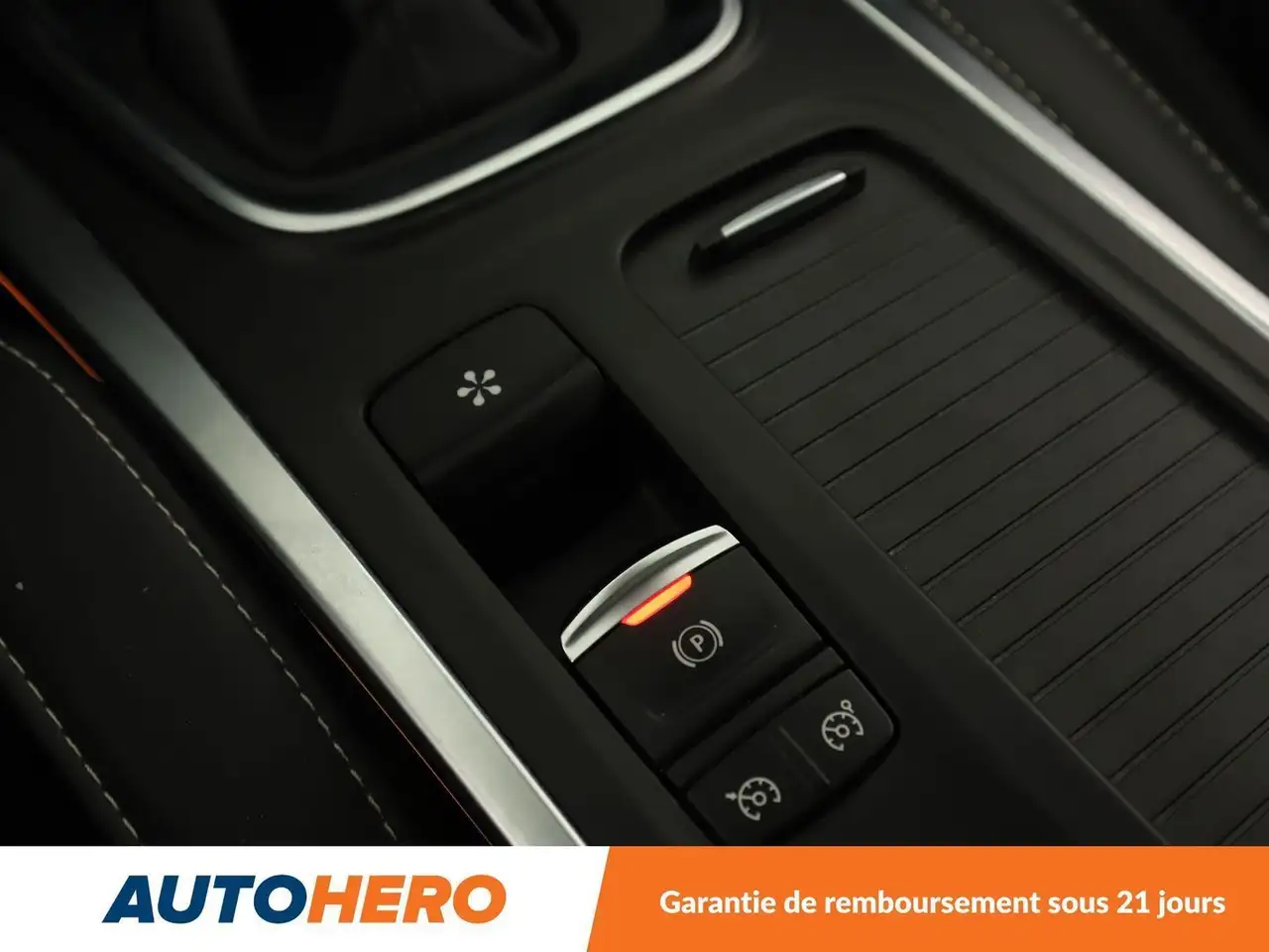 Renault Megane Citadine 5 portes — photo 29