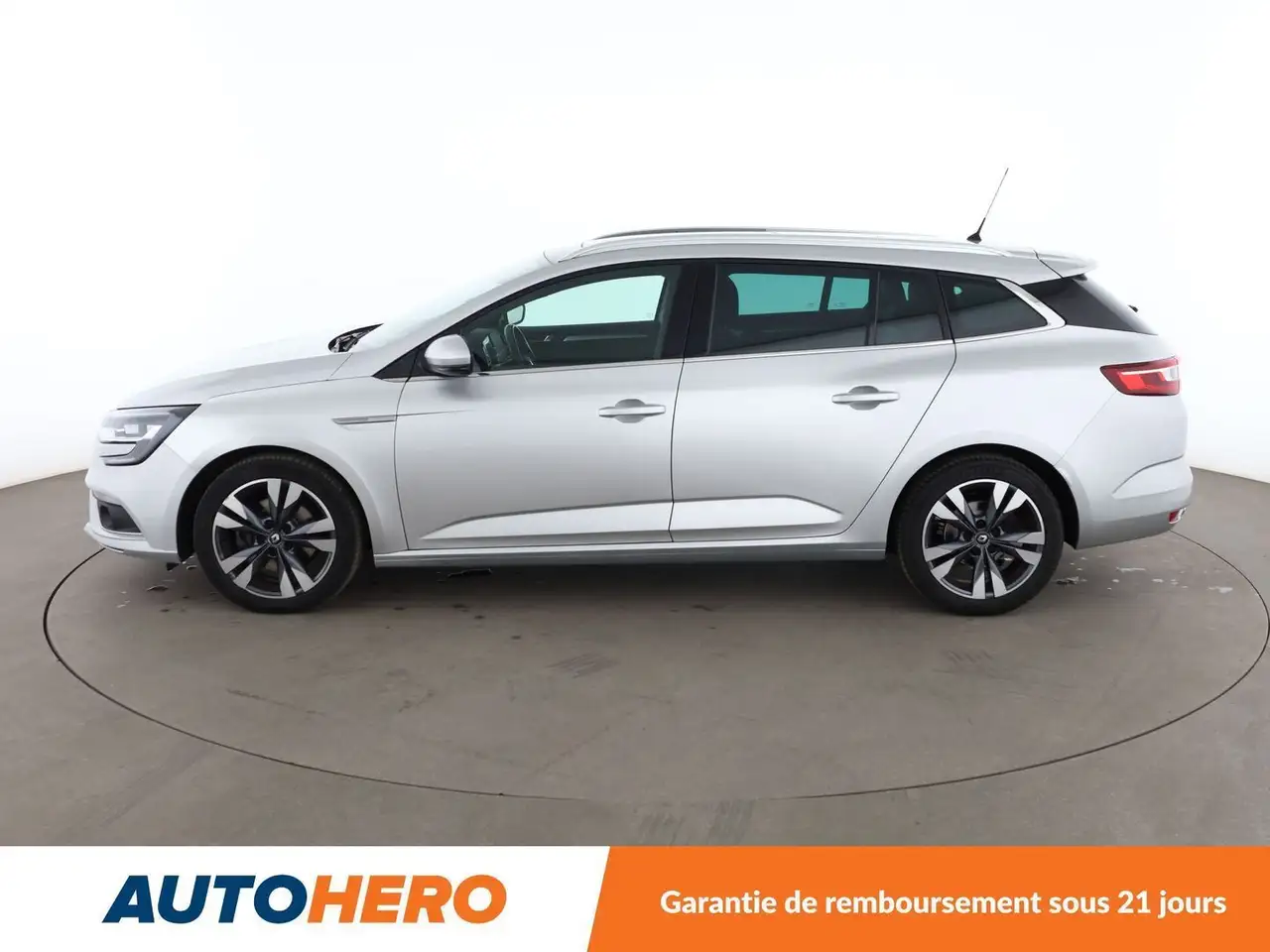 Renault Megane Citadine 5 portes — photo 3