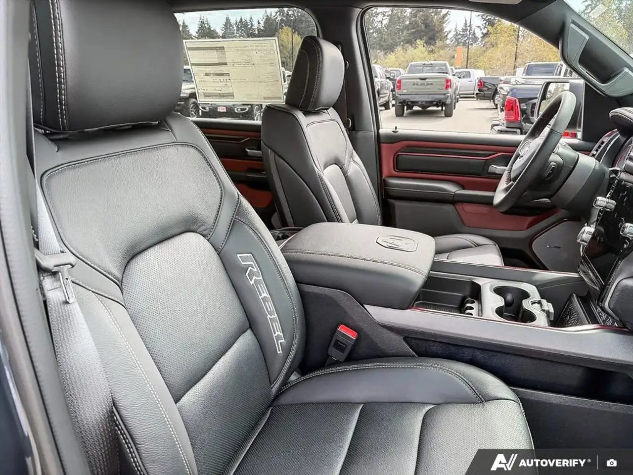 RAM 1500 снимка RAM 1500