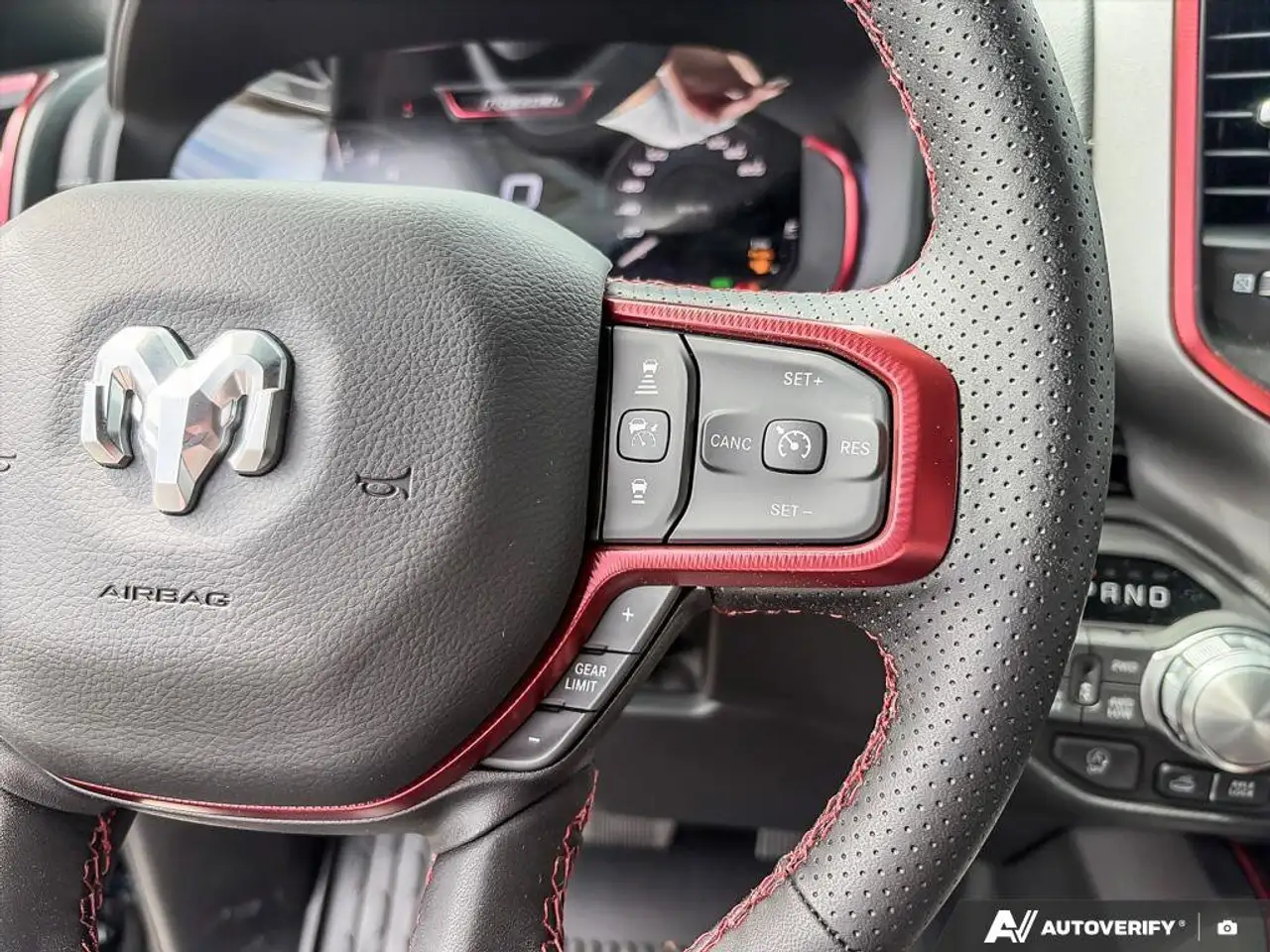 RAM 1500 снимка RAM 1500