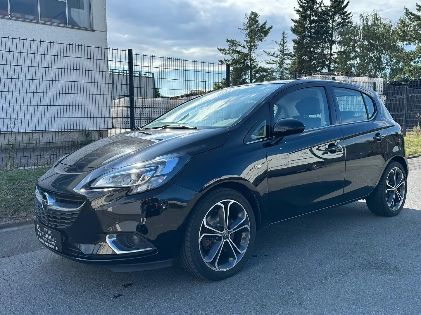 Opel Corsa Innovation Klima SHZ LHZ Schwarz - 1