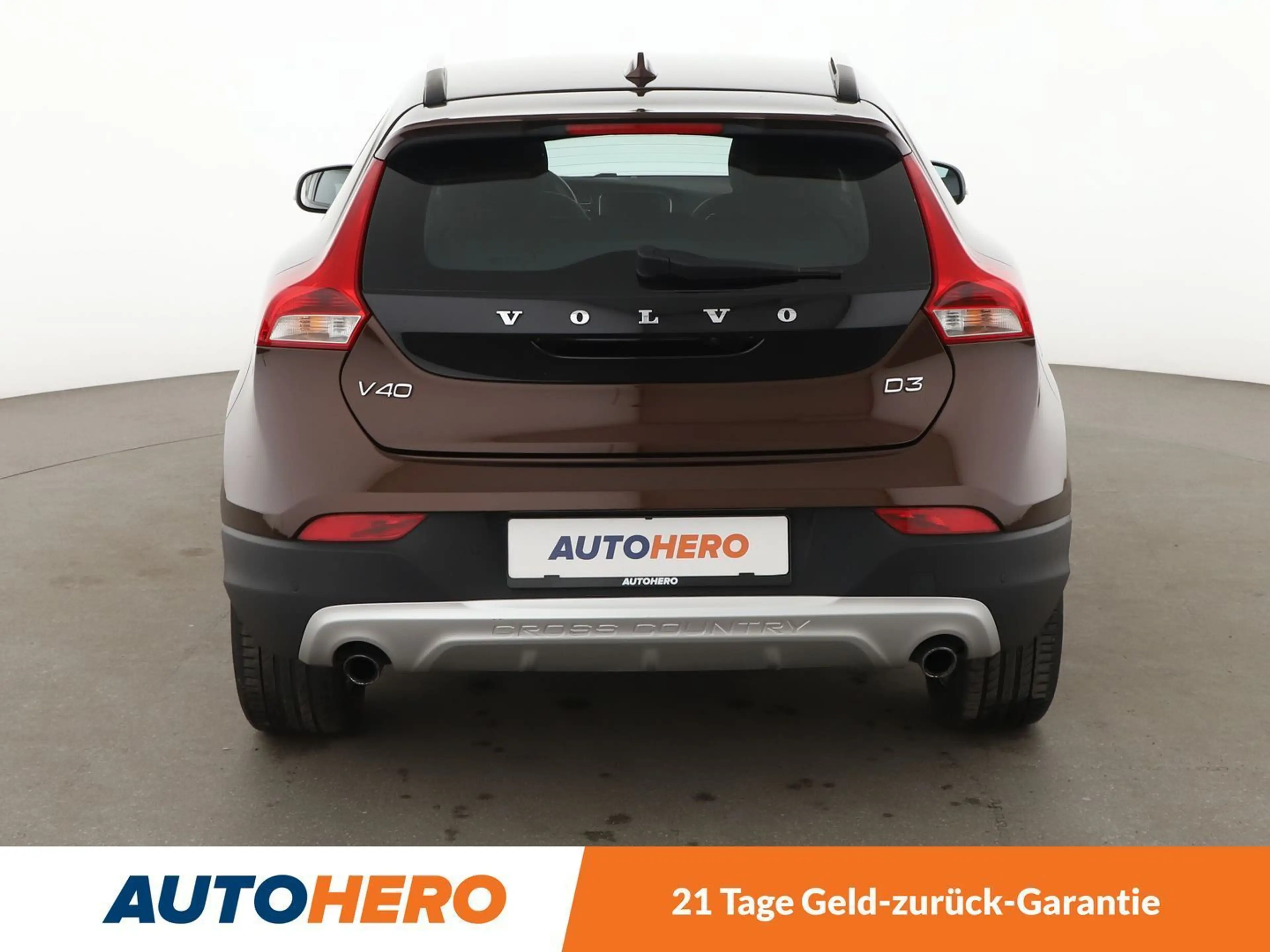 Volvo V40 Cross Country 2.0 D3 Momentum Aut.*NAVI*PDC*TEMPO*PANO*SHZ* — photo 5
