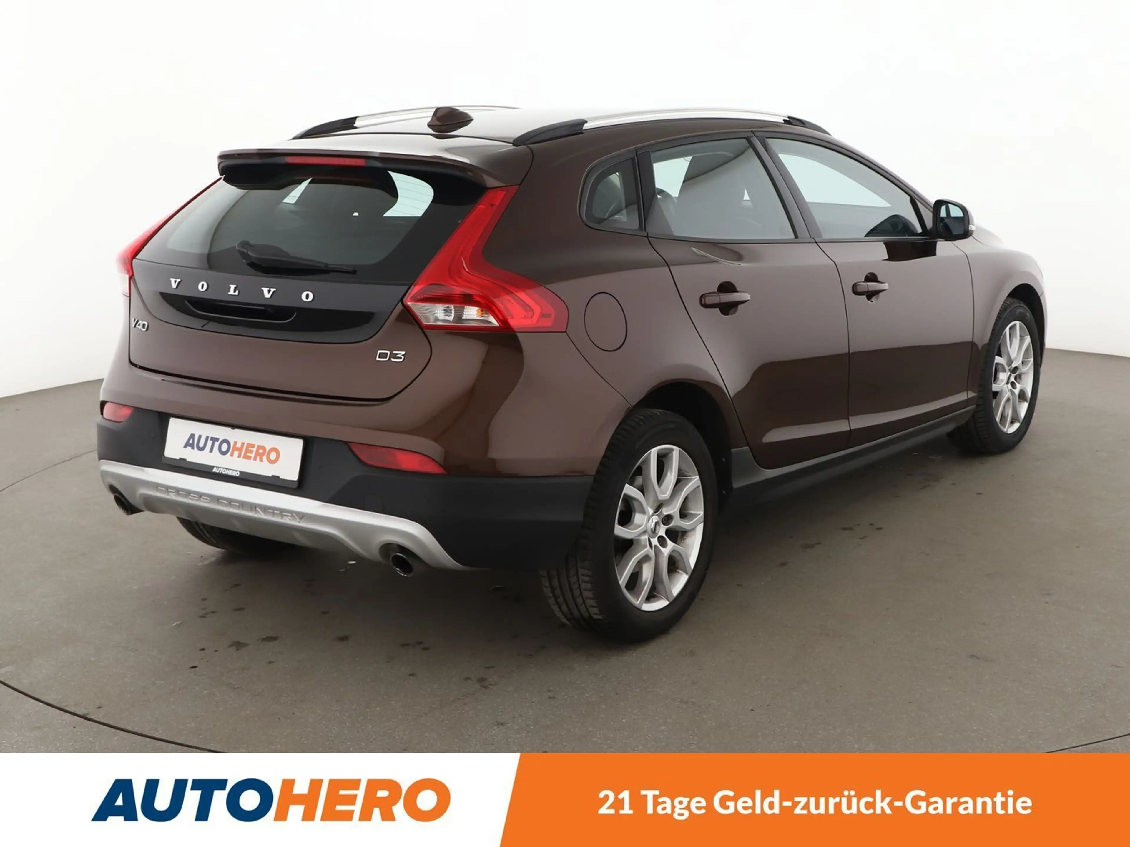 Volvo V40 Cross Country 2.0 D3 Momentum Aut.*NAVI*PDC*TEMPO*PANO*SHZ* — photo 6