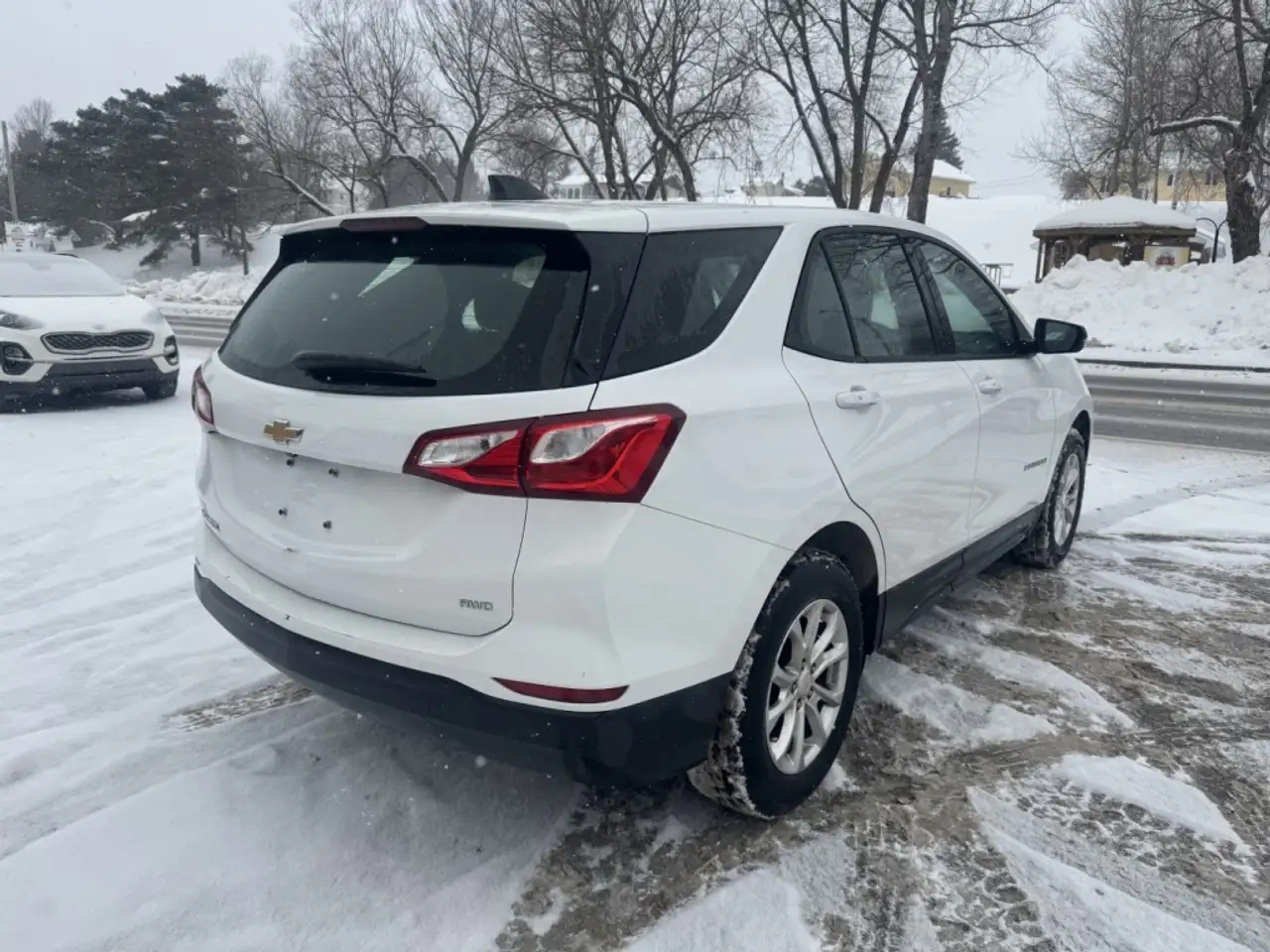 Chevrolet Equinox снимка Chevrolet Equinox