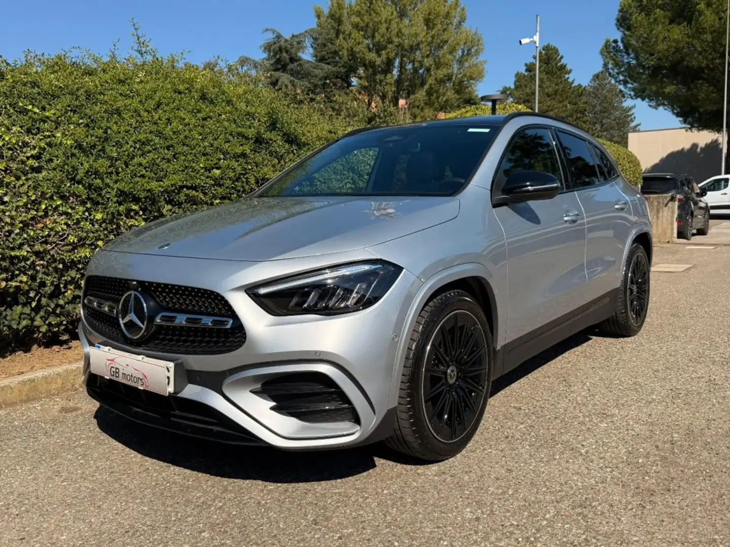 Mercedes-Benz GLA 200 d Automatic AMG Line Premium NIGHT - TETTO - 20 Zilver - 1