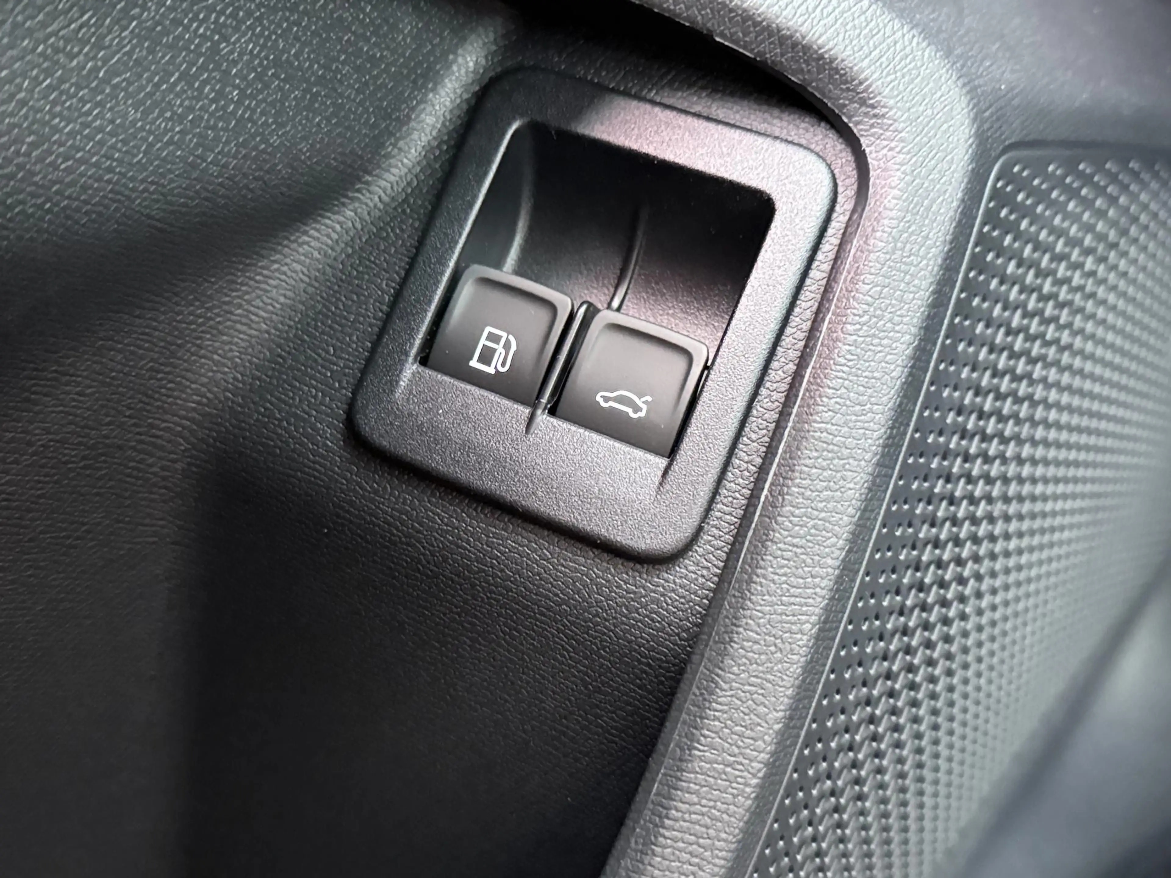 SEAT Leon e-Hybrid Sportstourer FR Business 1.5 TSI eHybrid 150 kW / — photo 15