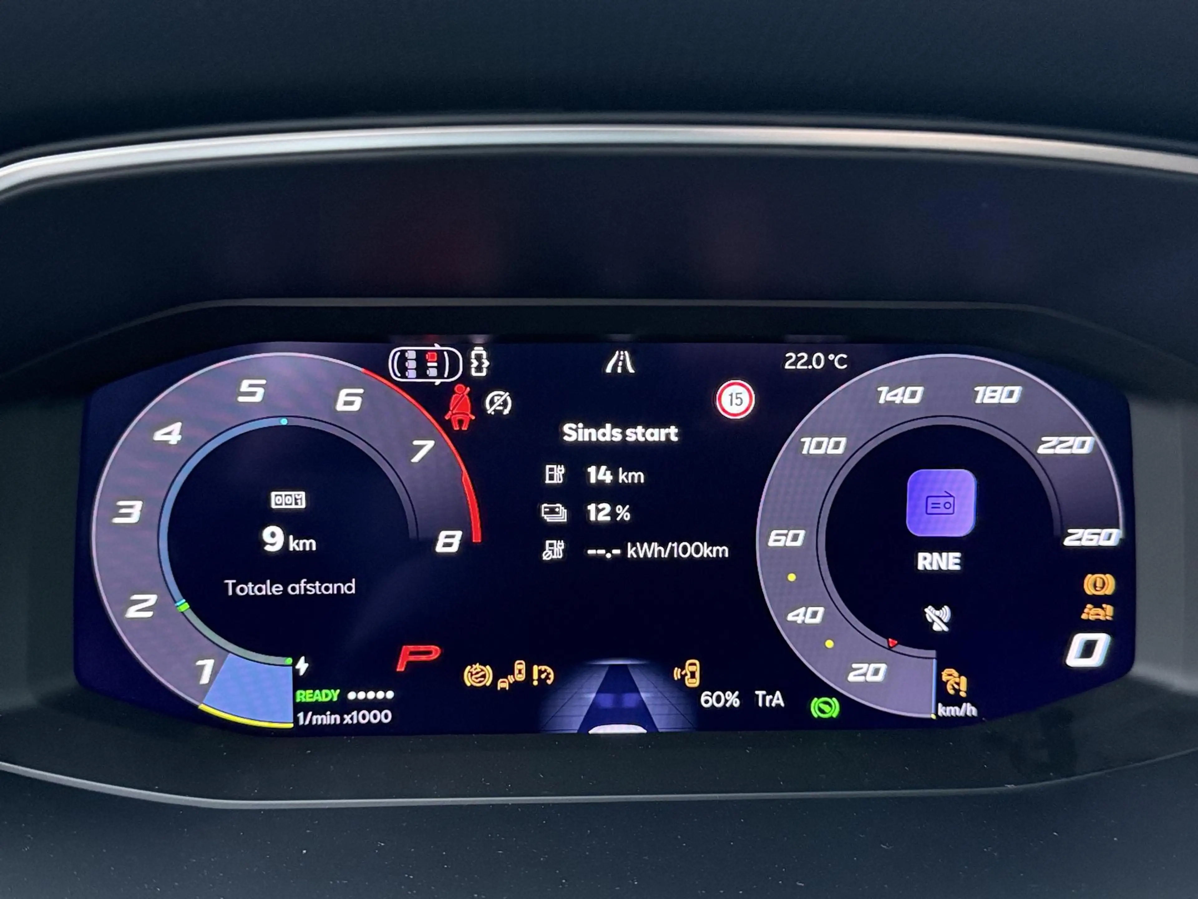 SEAT Leon e-Hybrid Sportstourer FR Business 1.5 TSI eHybrid 150 kW / — photo 11