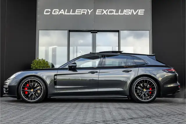 Porsche Panamera view 4