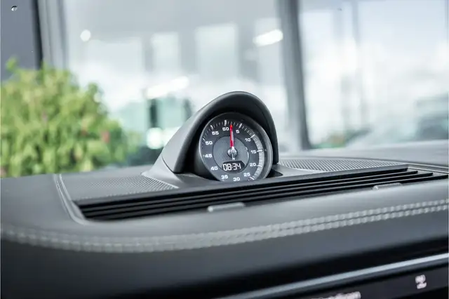 Porsche Panamera view 13