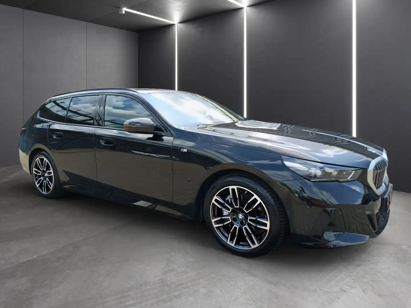 BMW 540 d xDrive touring+M SPORTPAKET+B&W+ANH.KUPPLUNG+DR. Schwarz - 2