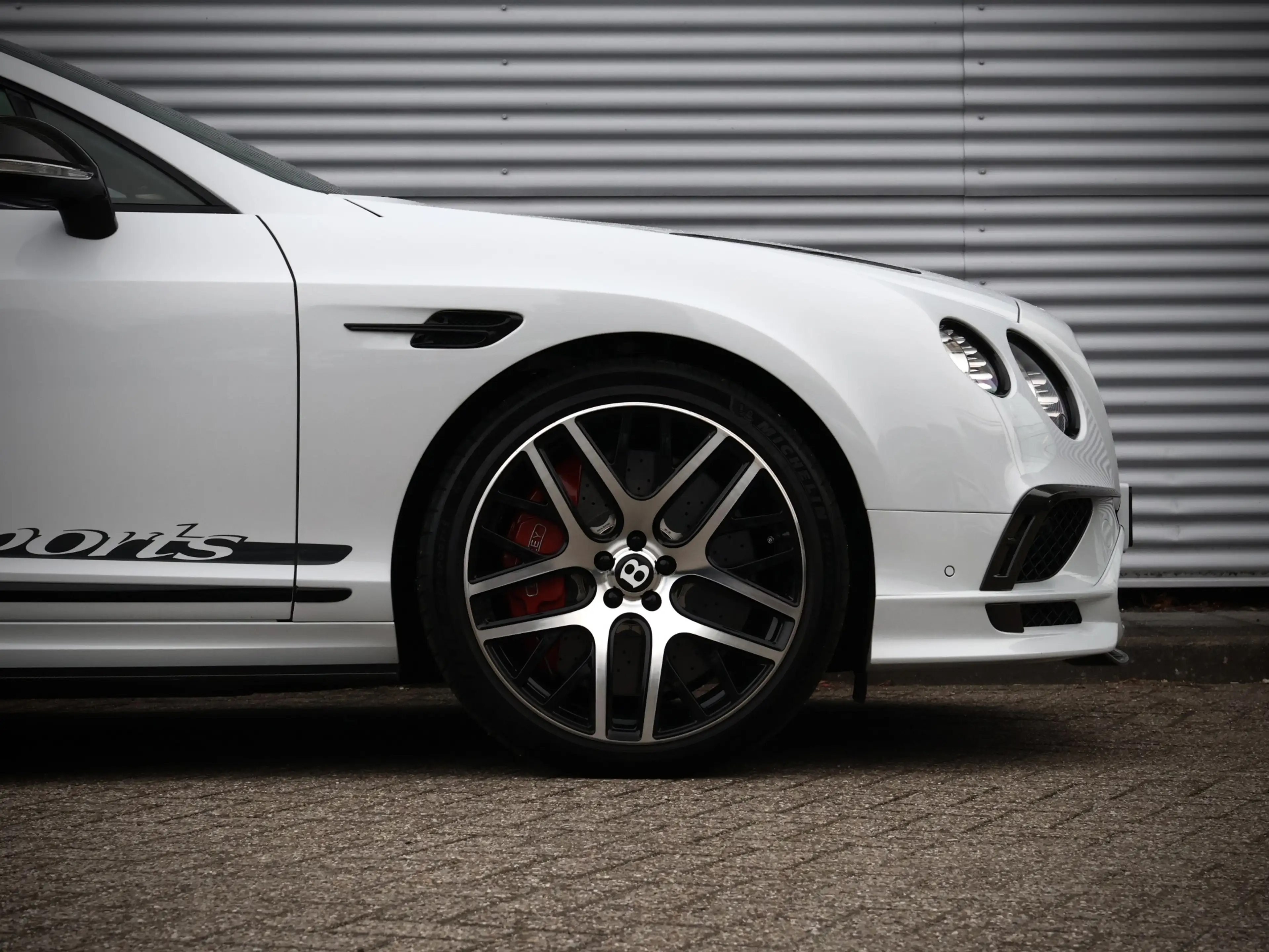 Bentley Continental GT 6.0 W12 Supersports | 1 of 710 | — photo 15