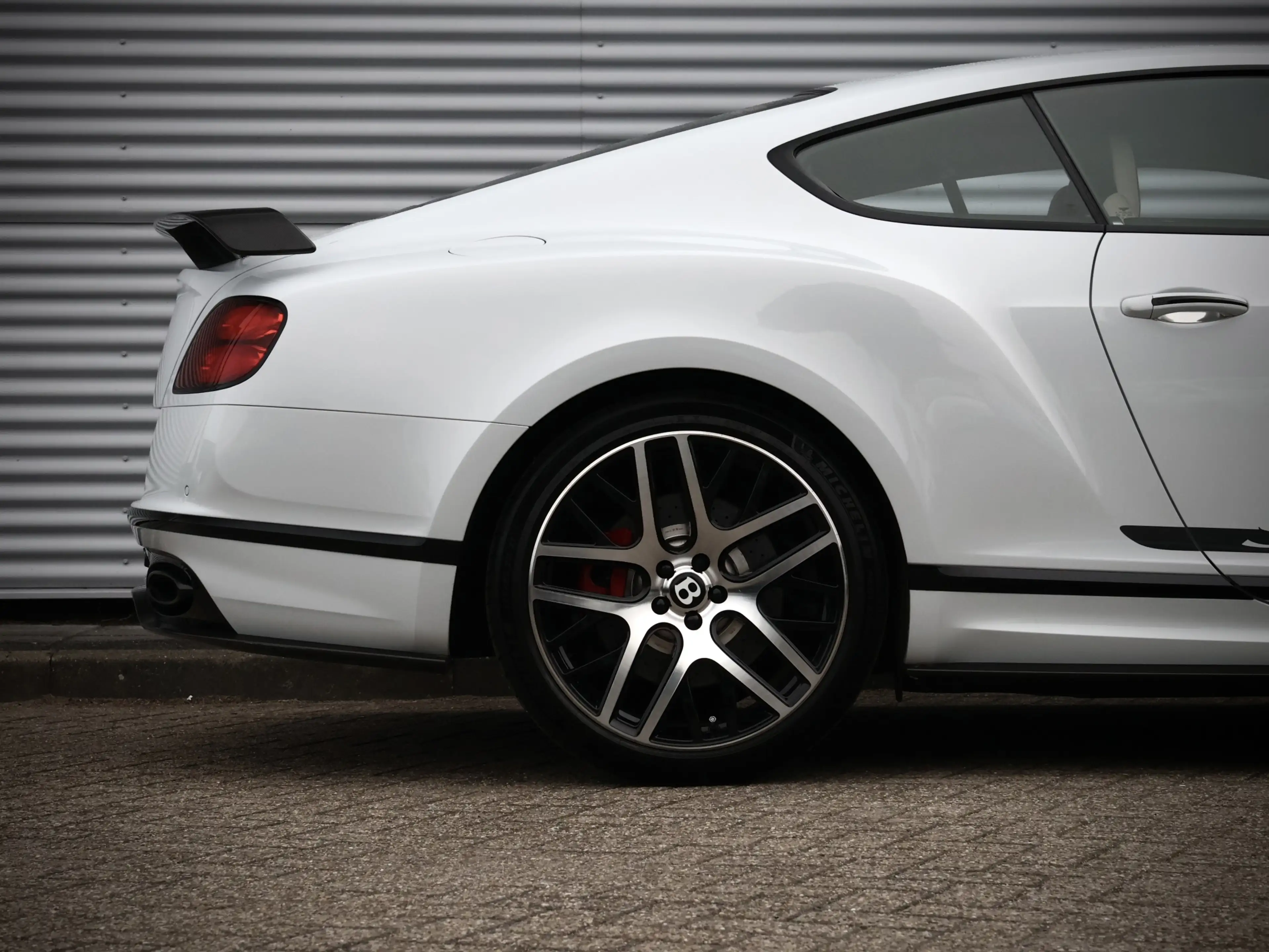 Bentley Continental GT 6.0 W12 Supersports | 1 of 710 | — photo 14