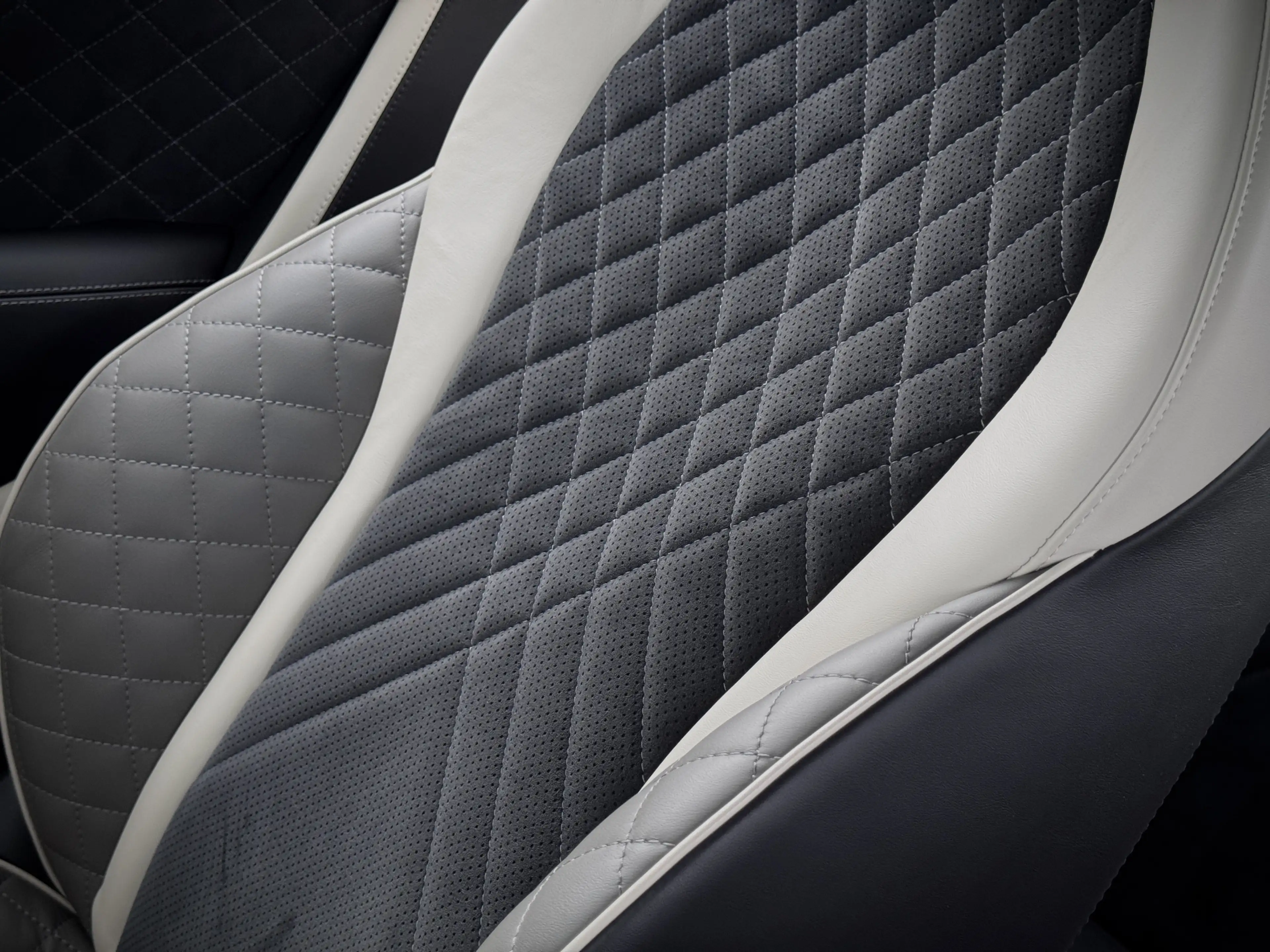 Bentley Continental GT 6.0 W12 Supersports | 1 of 710 | — photo 8