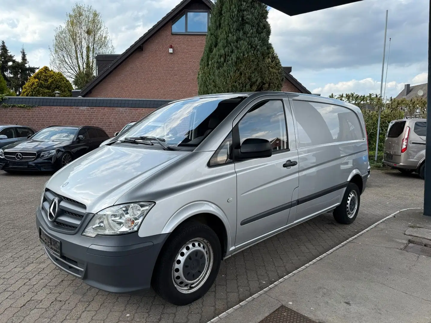 Mercedes-Benz Vito Kasten 113 CDI kompakt Klima Zilver - 1