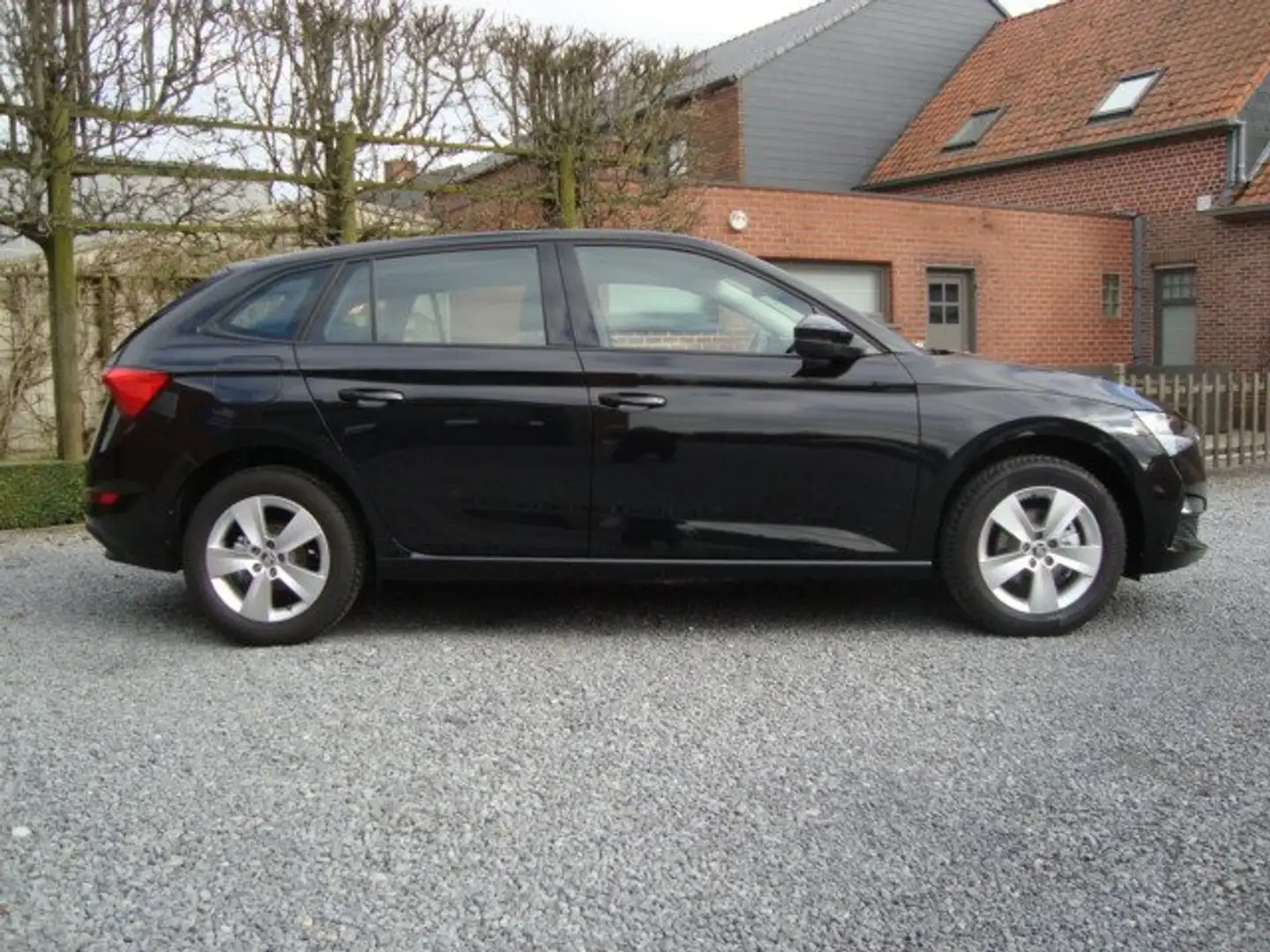 Skoda Scala 1.0 TSI Ambition Aut Airco/AppConnect/Adapt cruise Zwart - 2
